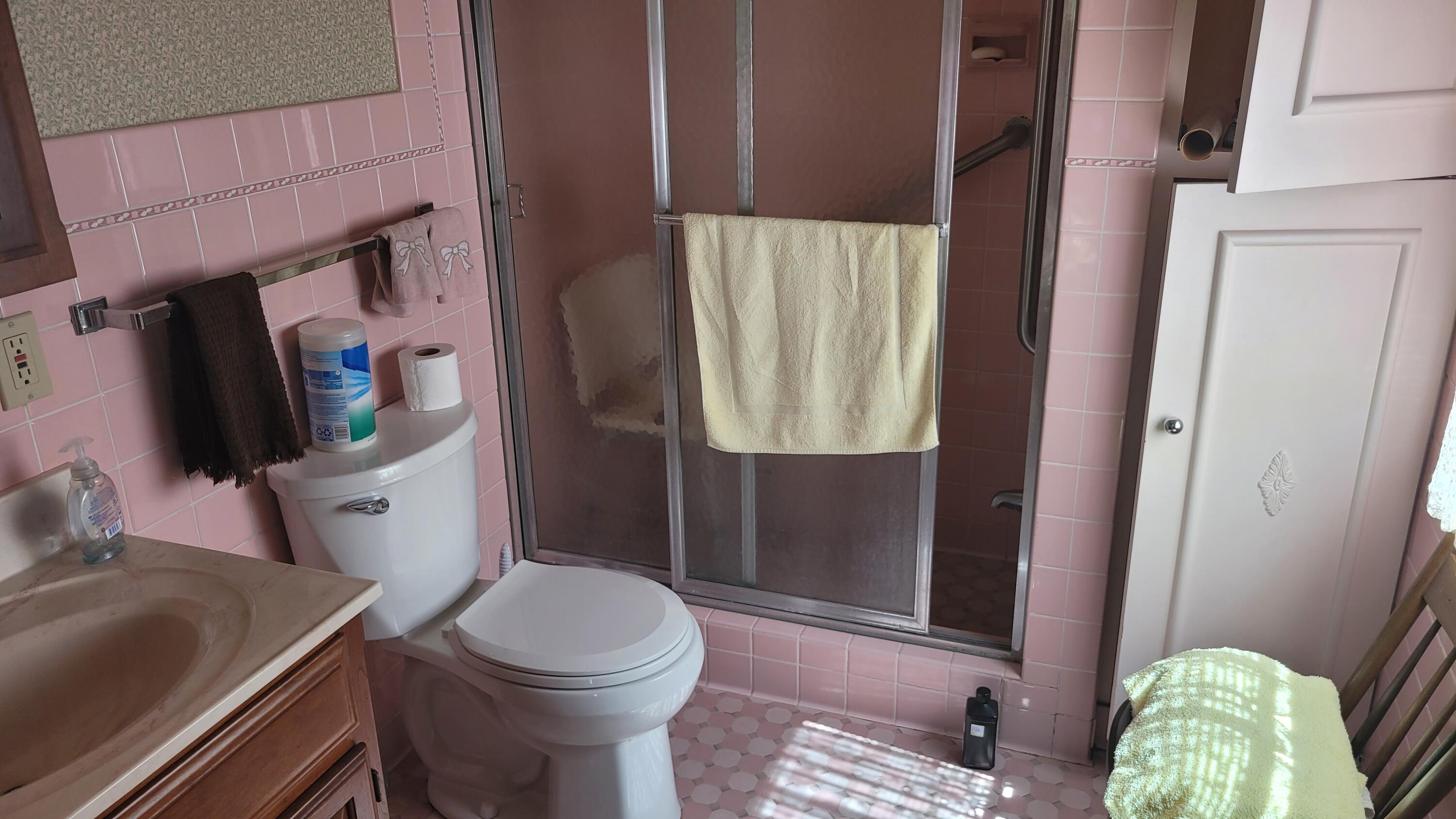 601 Se Manor Drive Property Photo 5