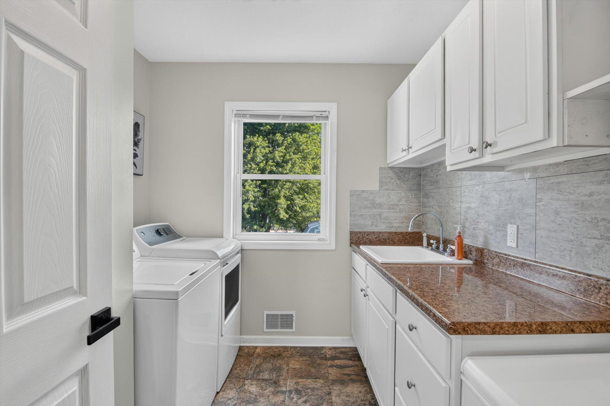 438 South Street Property Photo 27