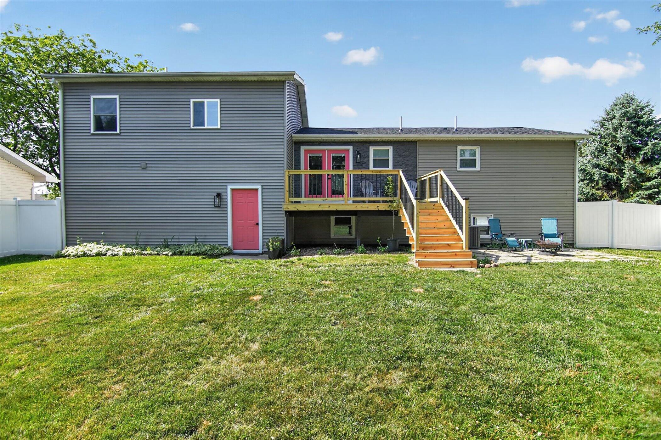 438 South Street Property Photo 44