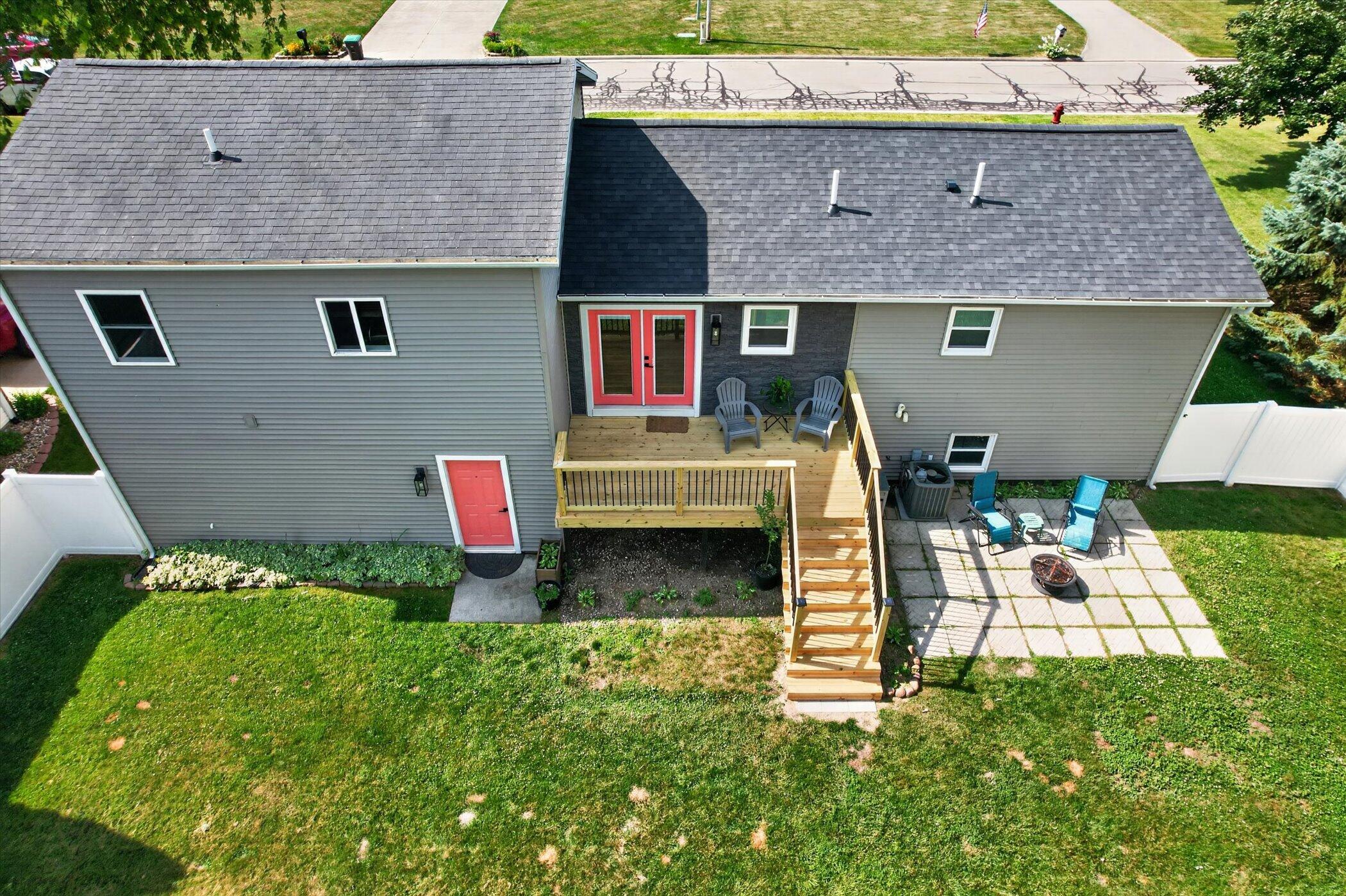 438 South Street Property Photo 54