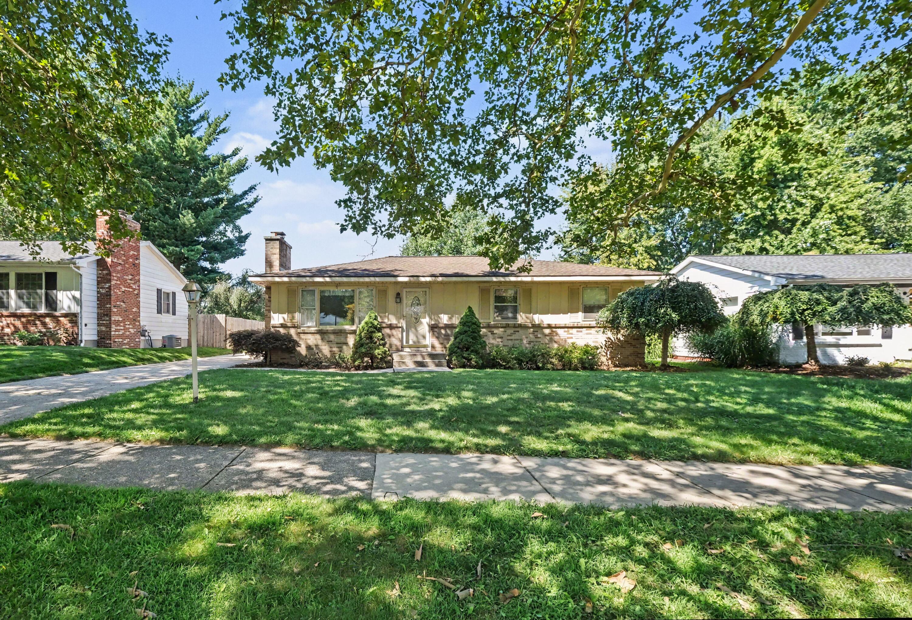1399 Clover Crest Nw Property Photo 3