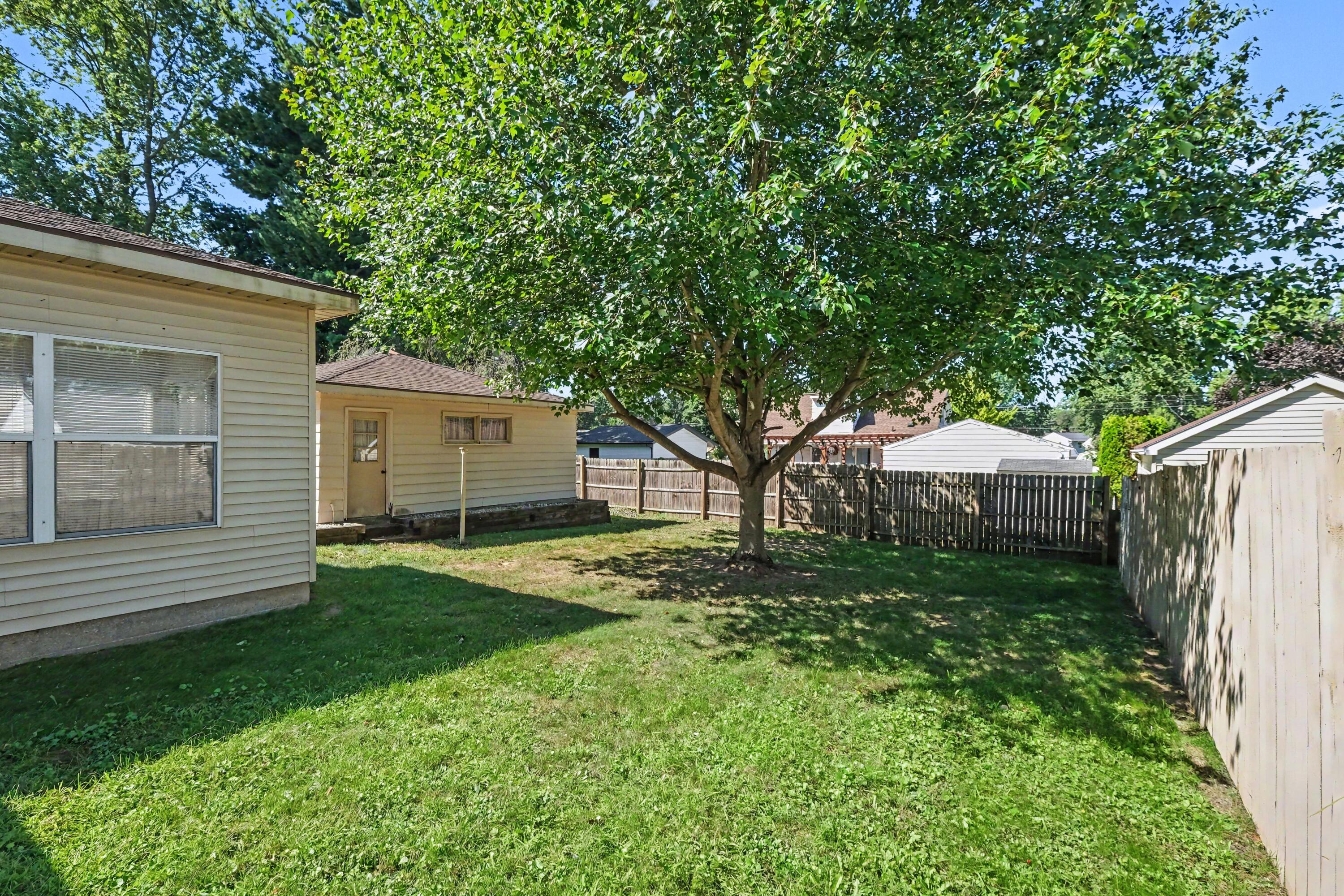 1399 Clover Crest Nw Property Photo 33
