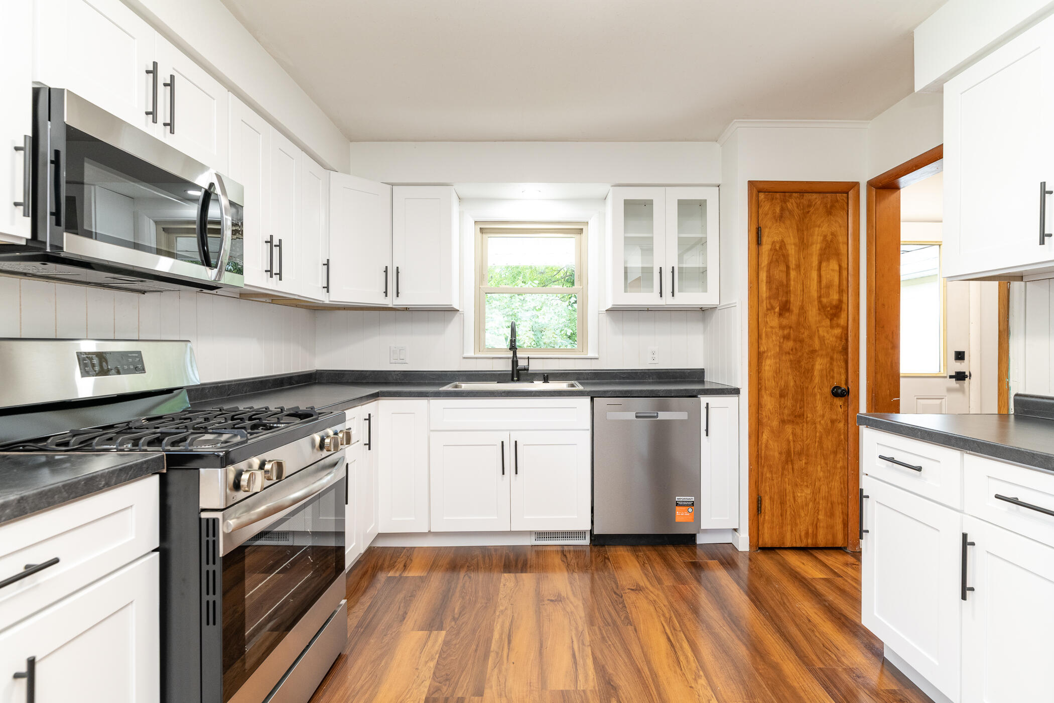825 Forest Street Property Photo 3