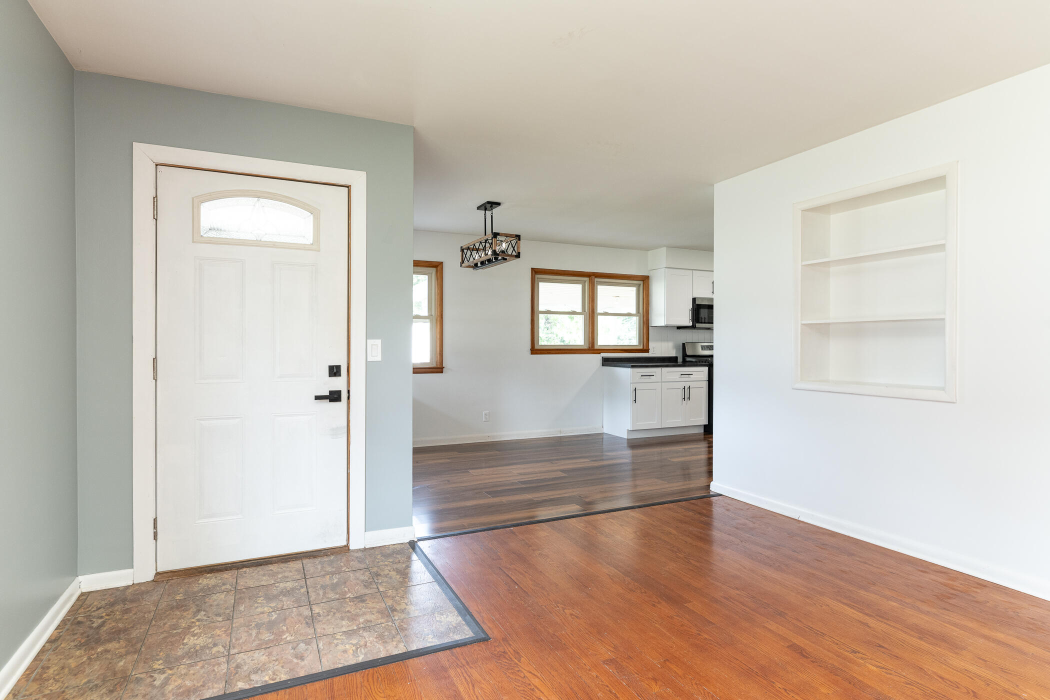 825 Forest Street Property Photo 9