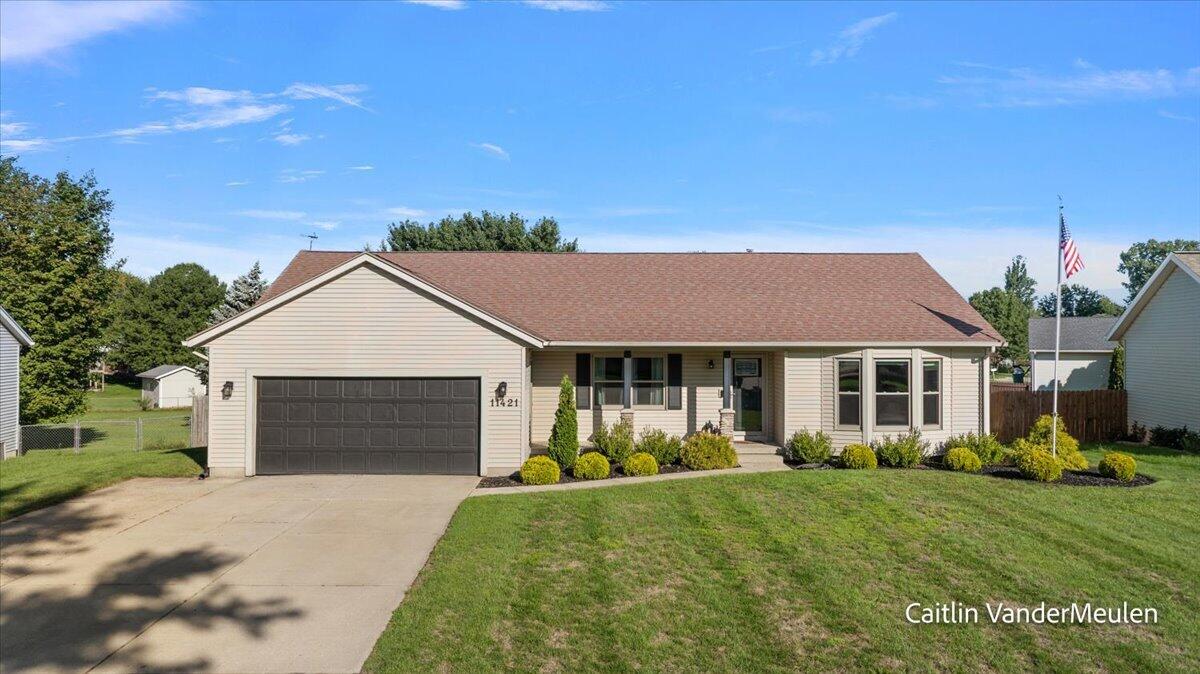 11421 Prairie Avenue Property Photo 2