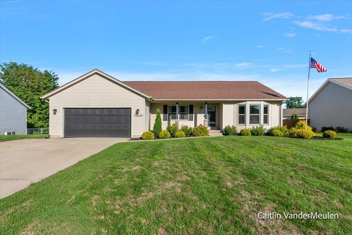 11421 Prairie Avenue Property Photo 3