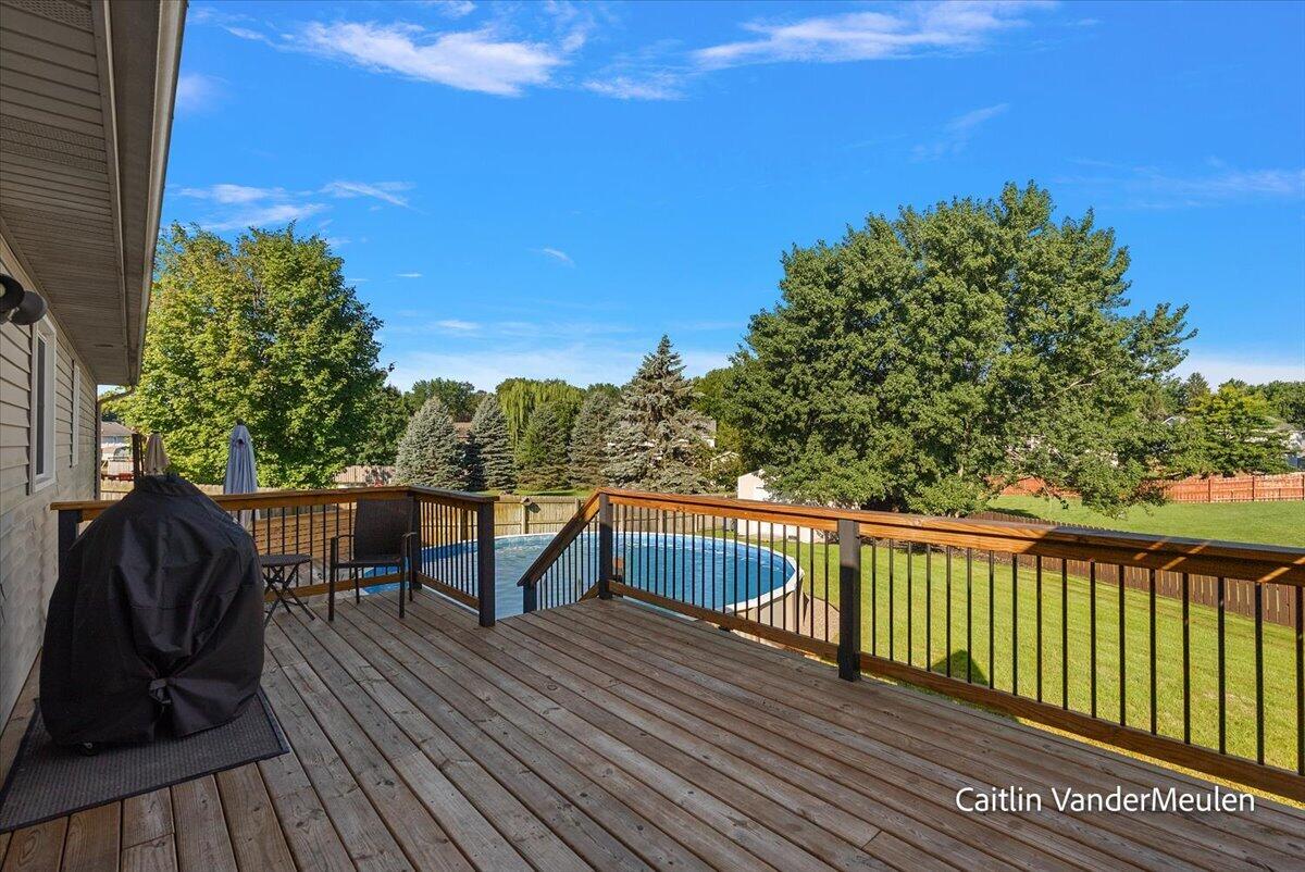 11421 Prairie Avenue Property Photo 7
