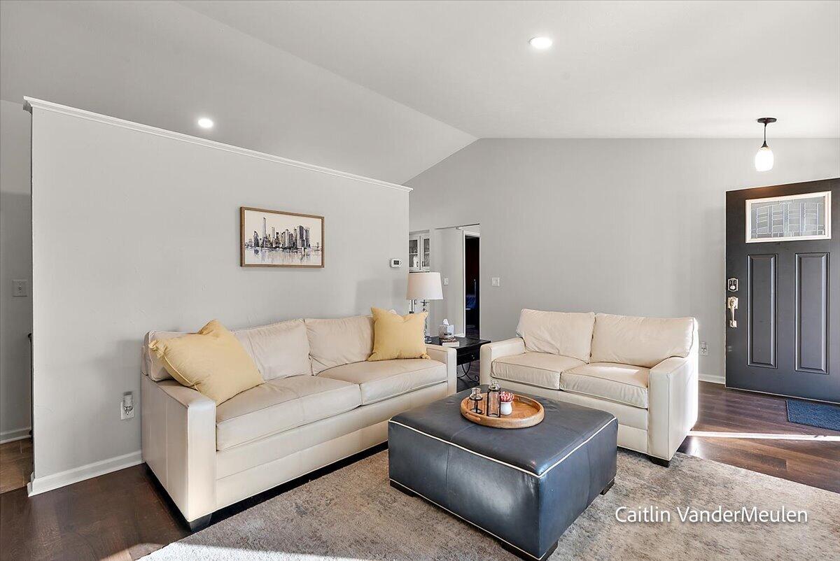 11421 Prairie Avenue Property Photo 18
