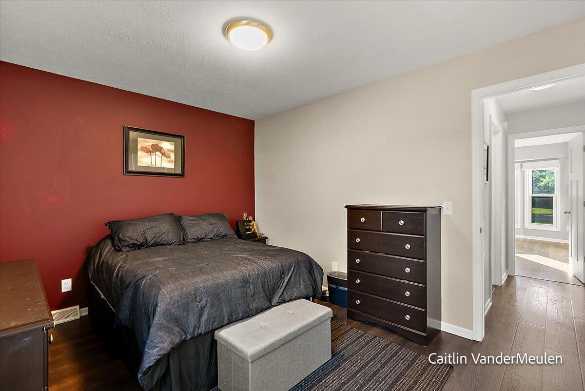 11421 Prairie Avenue Property Photo 28