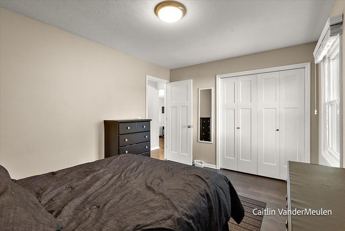 11421 Prairie Avenue Property Photo 29
