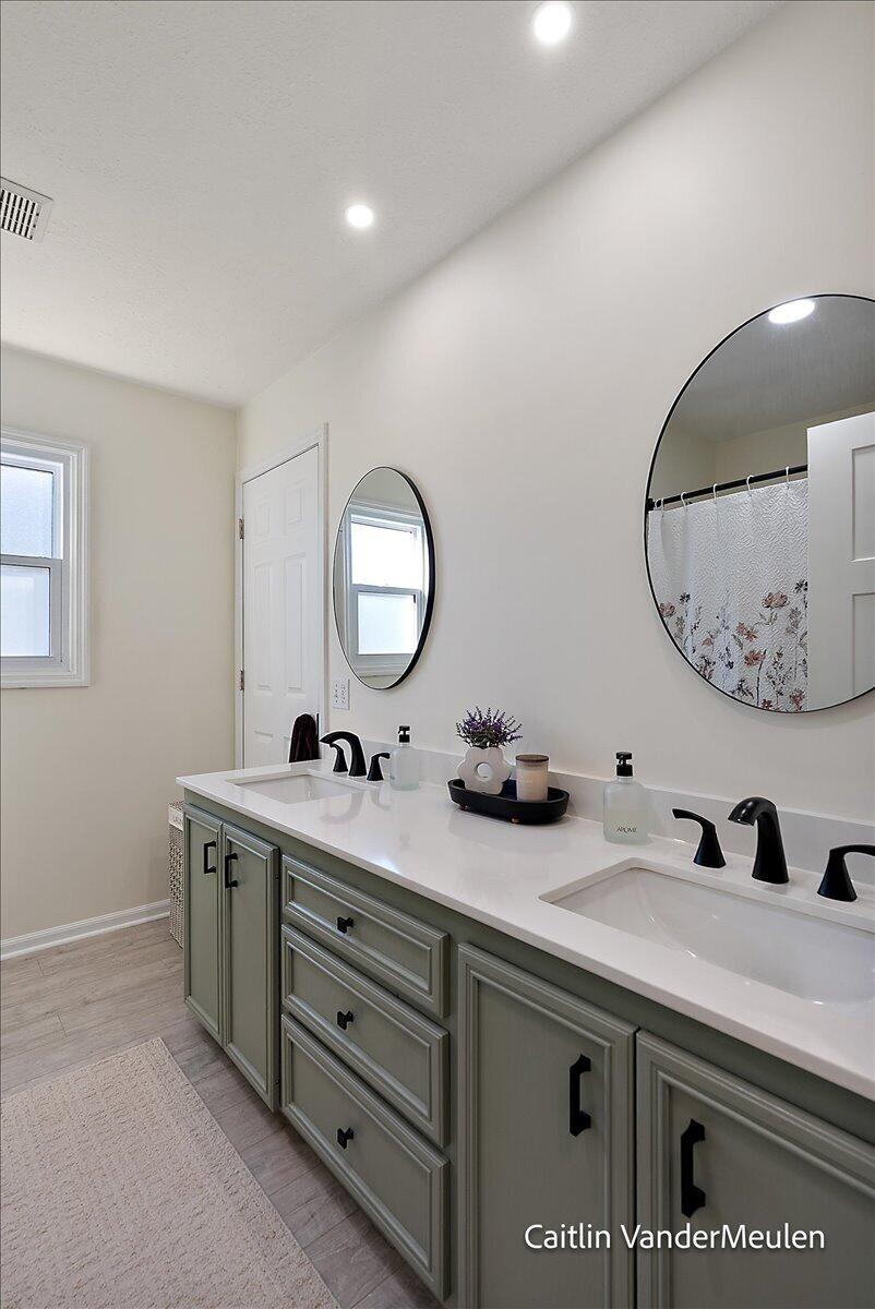 11421 Prairie Avenue Property Photo 31