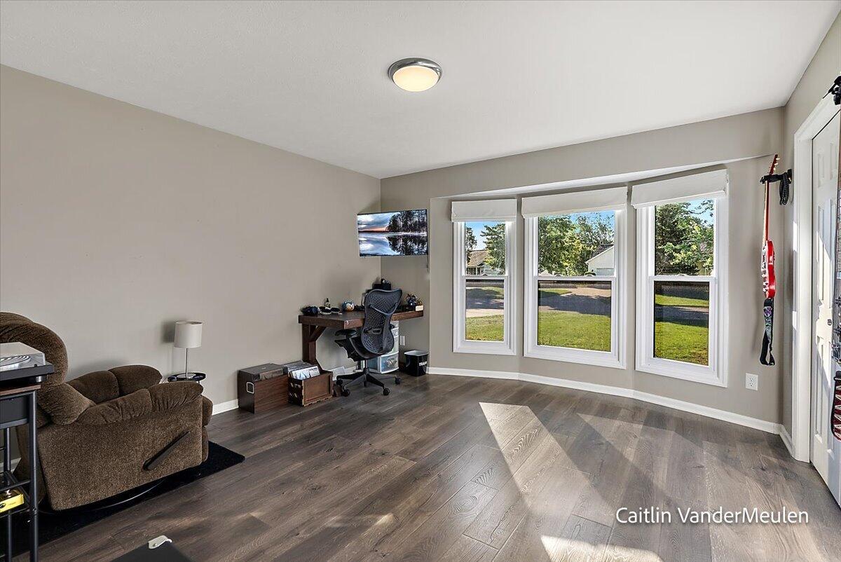 11421 Prairie Avenue Property Photo 32