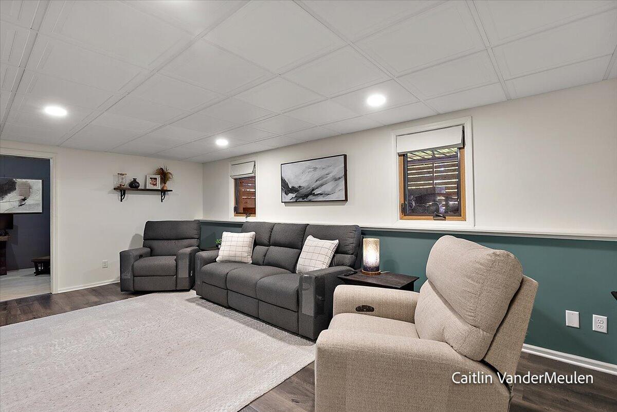 11421 Prairie Avenue Property Photo 37