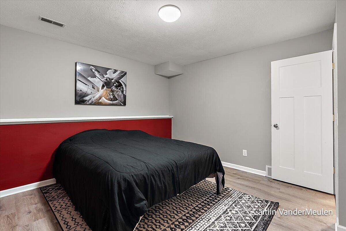 11421 Prairie Avenue Property Photo 43