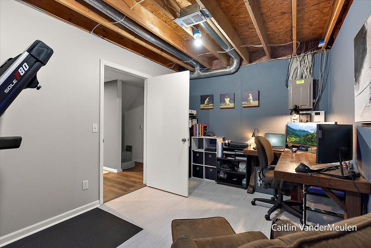 11421 Prairie Avenue Property Photo 49