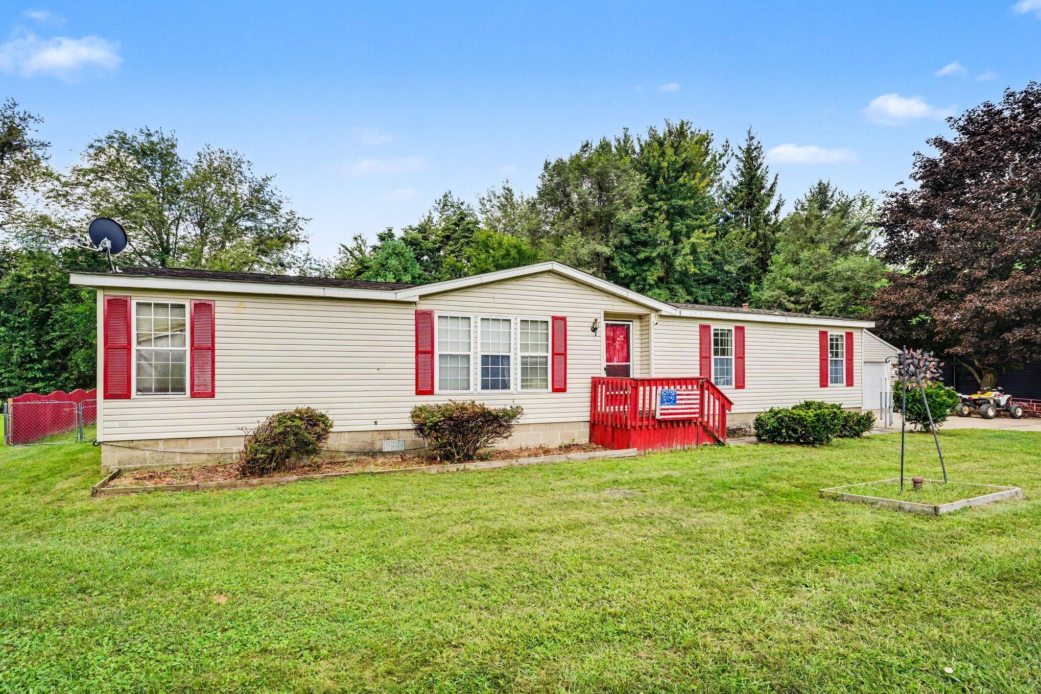 20204 Meadow Drive Property Photo 2