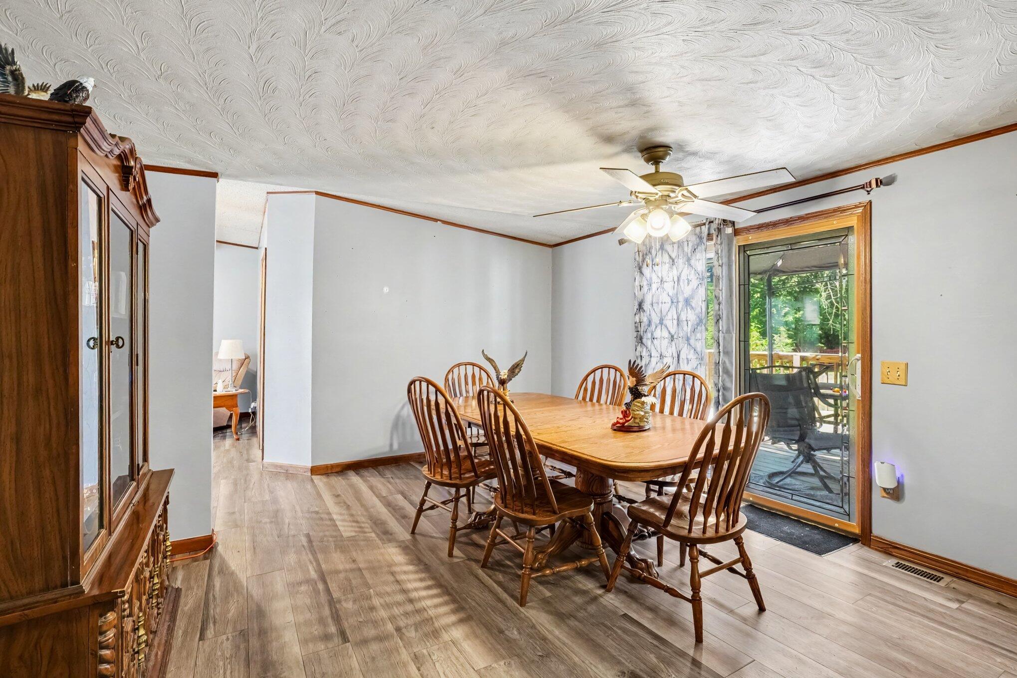 20204 Meadow Drive Property Photo 4