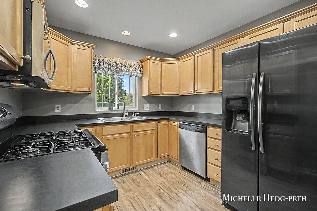 2984 Edgestone Drive 22 Property Photo 4