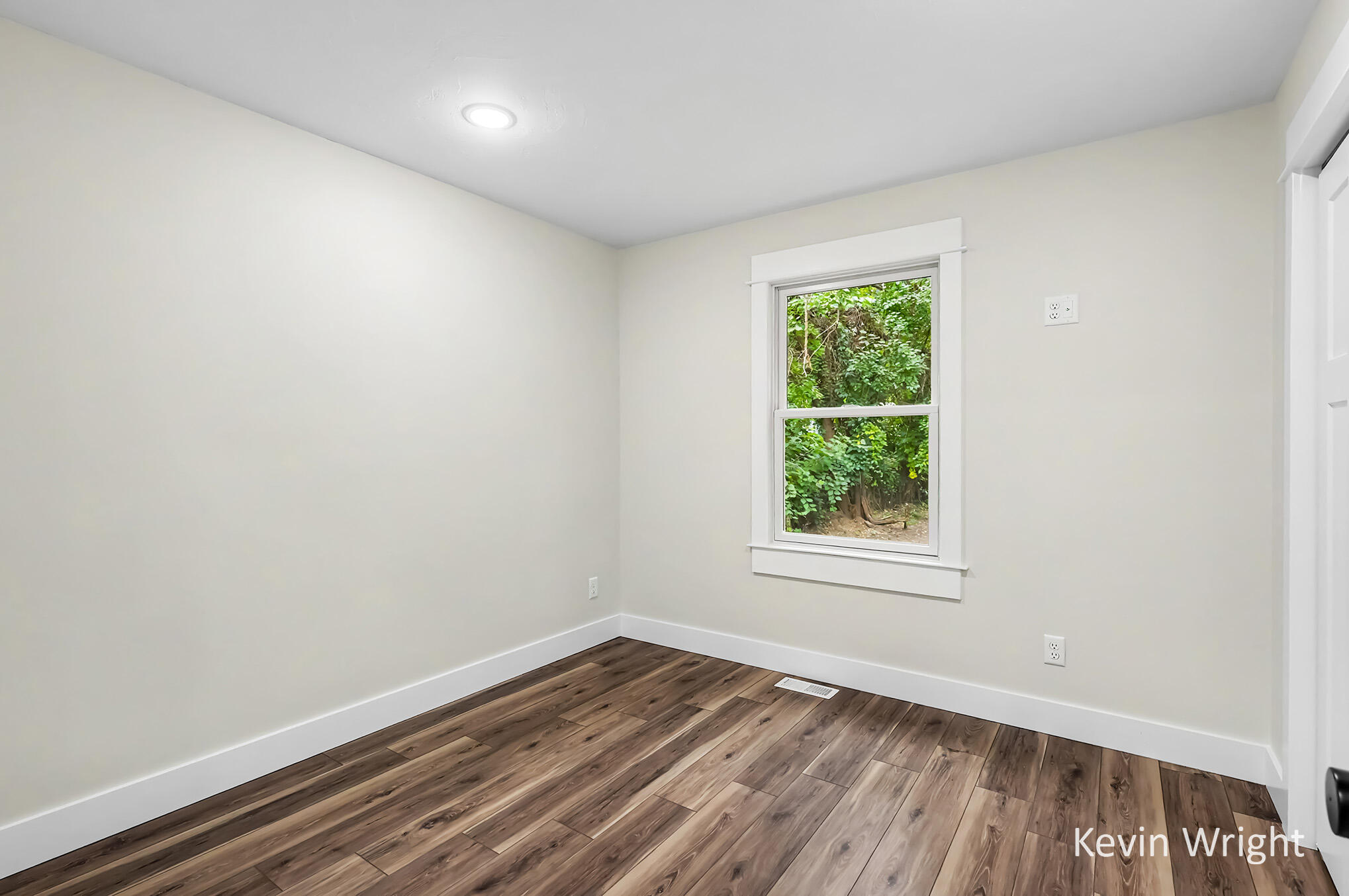 420 West Street Property Photo 7