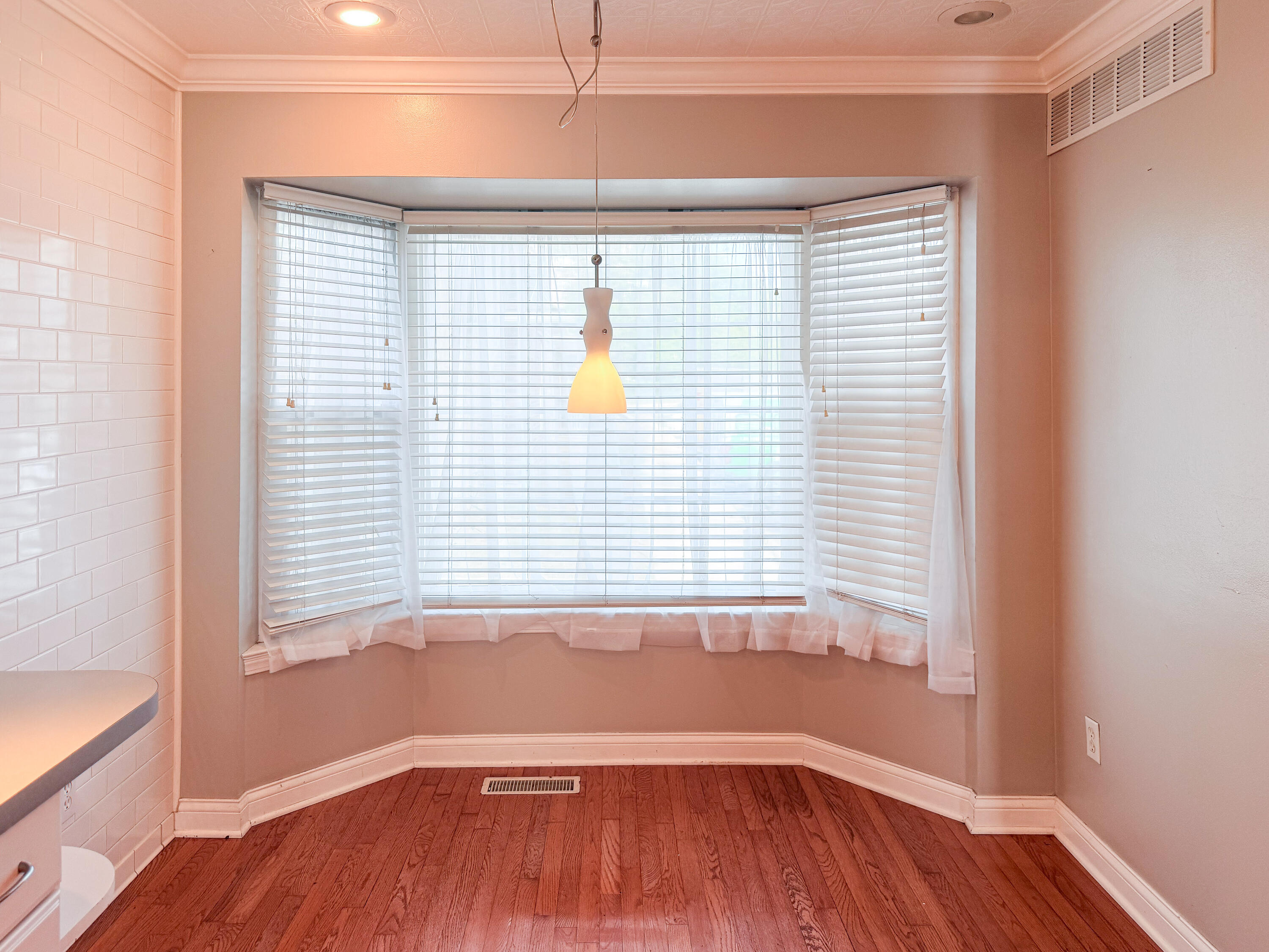 2806 Page Avenue Property Photo 6
