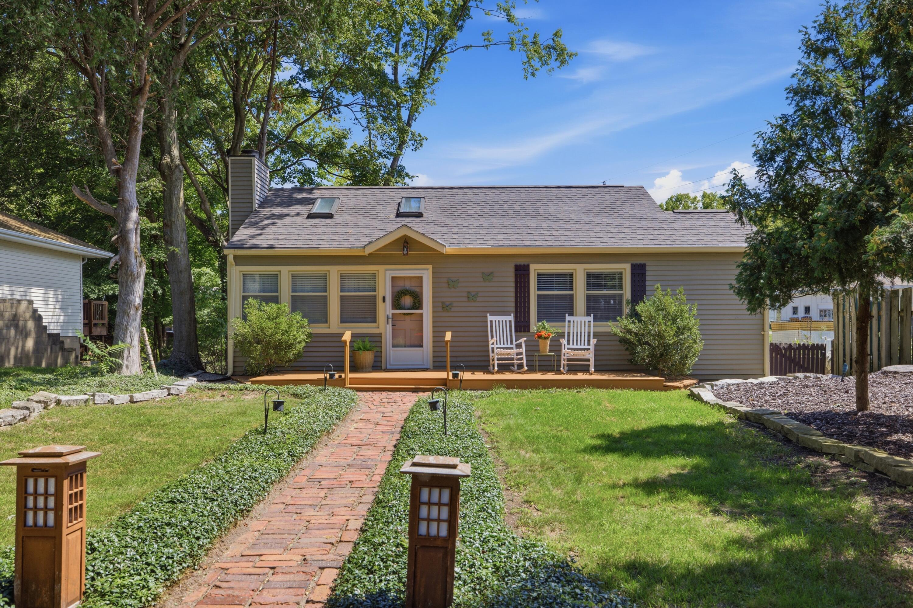 13647 Prairie Road Property Photo 1