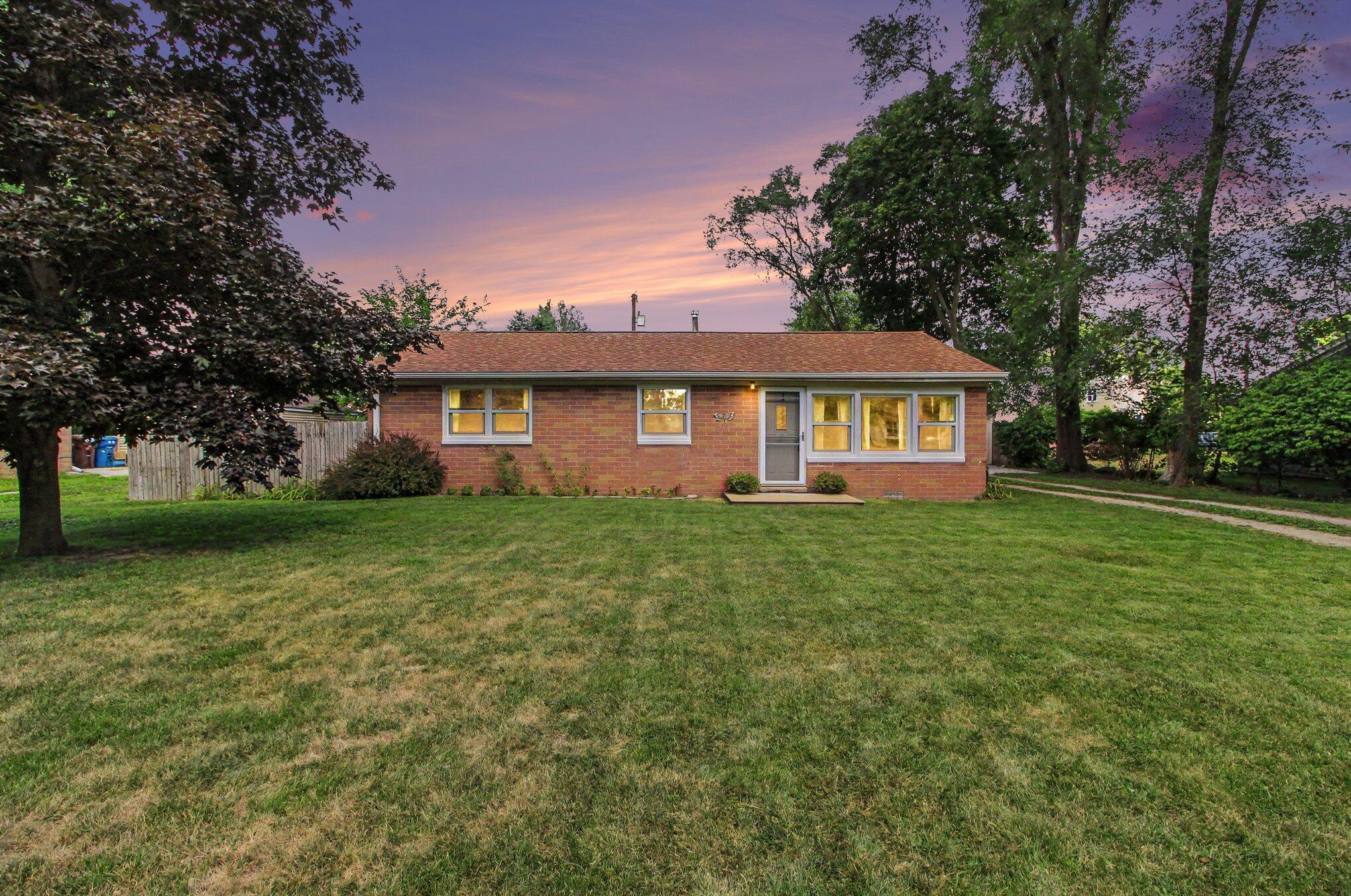 48542 Sully Drive Property Photo 1