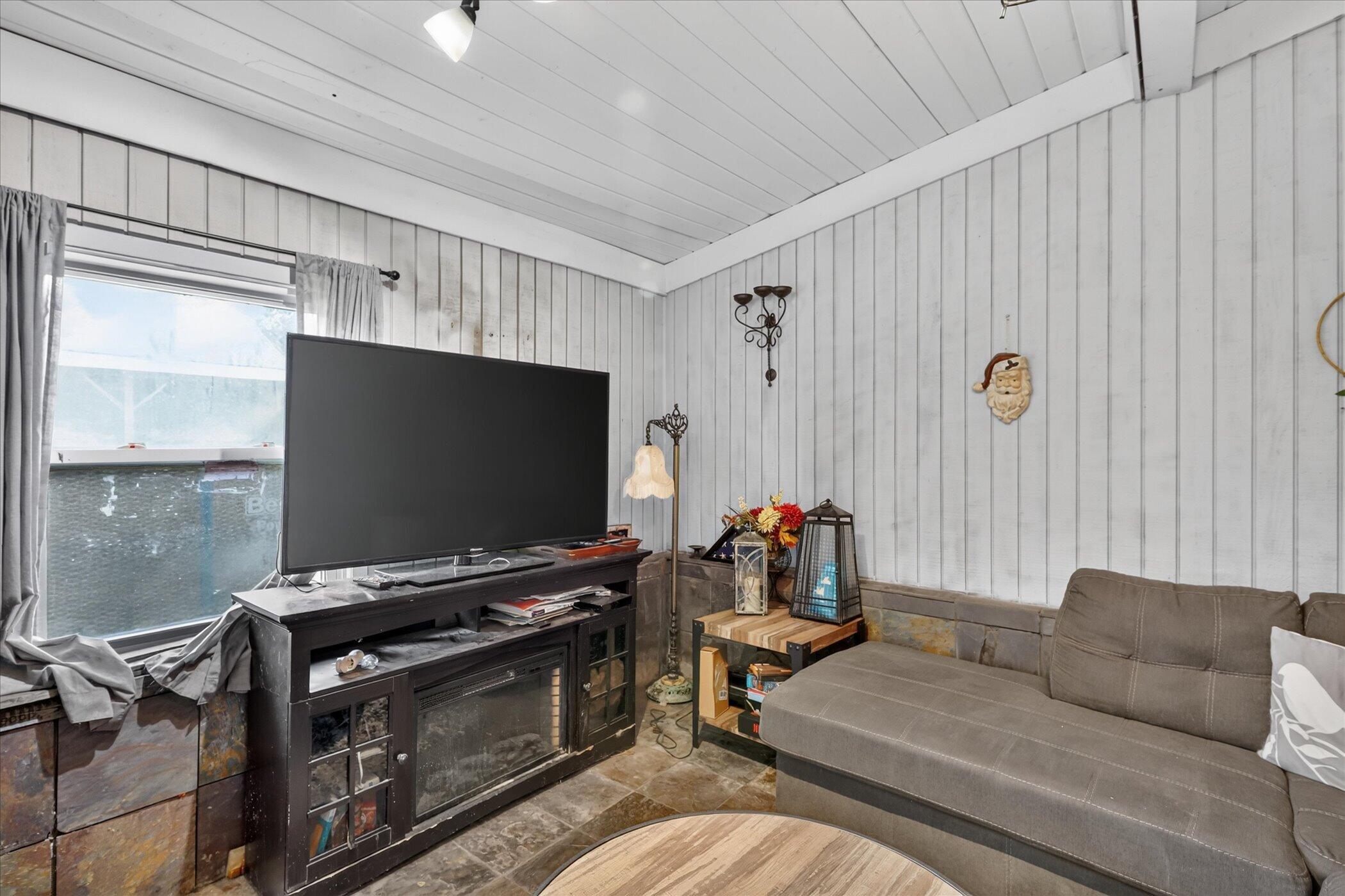 59 Winter Street Property Photo 26