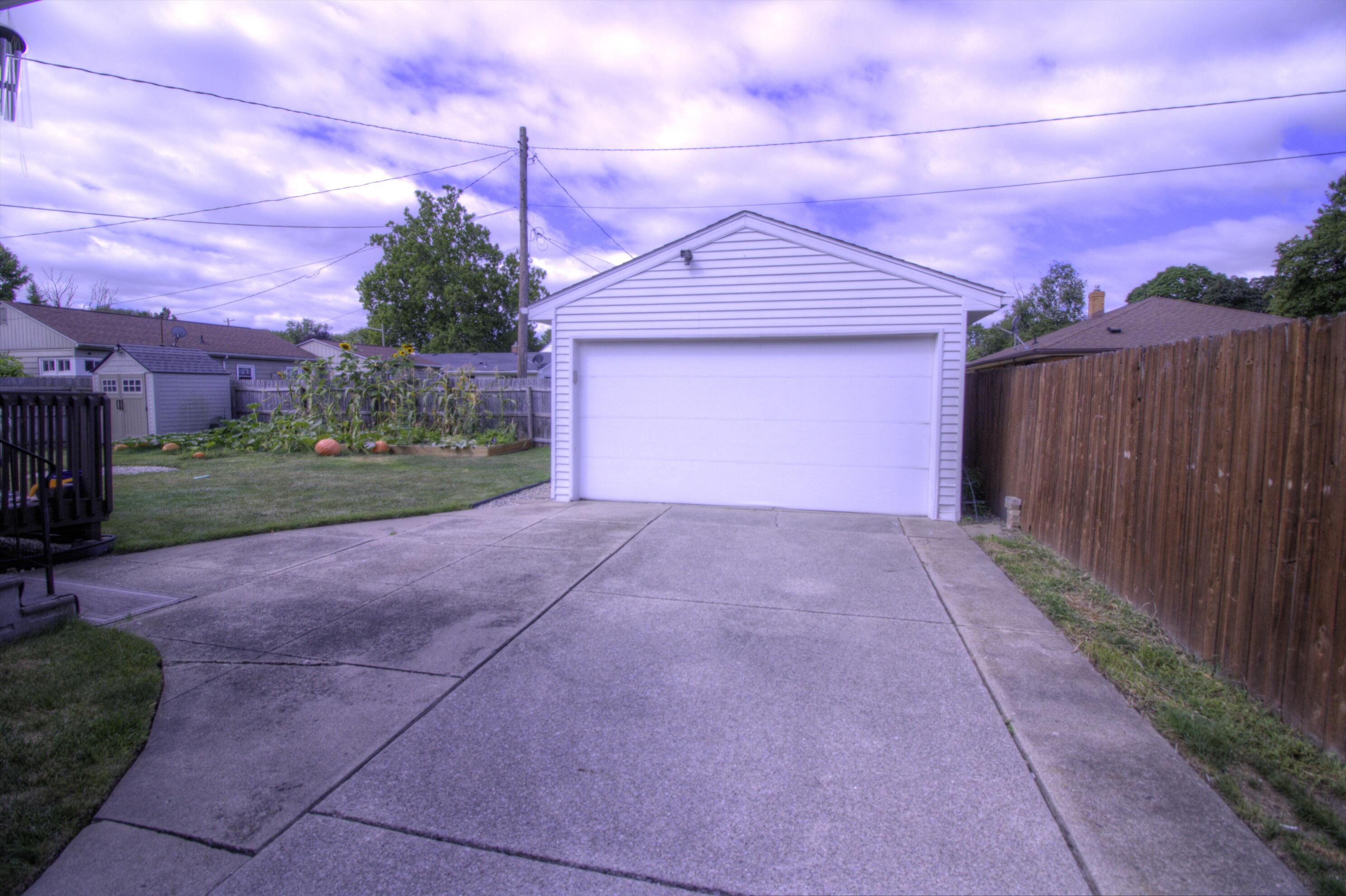 2309 Mayfield Road Property Photo 7
