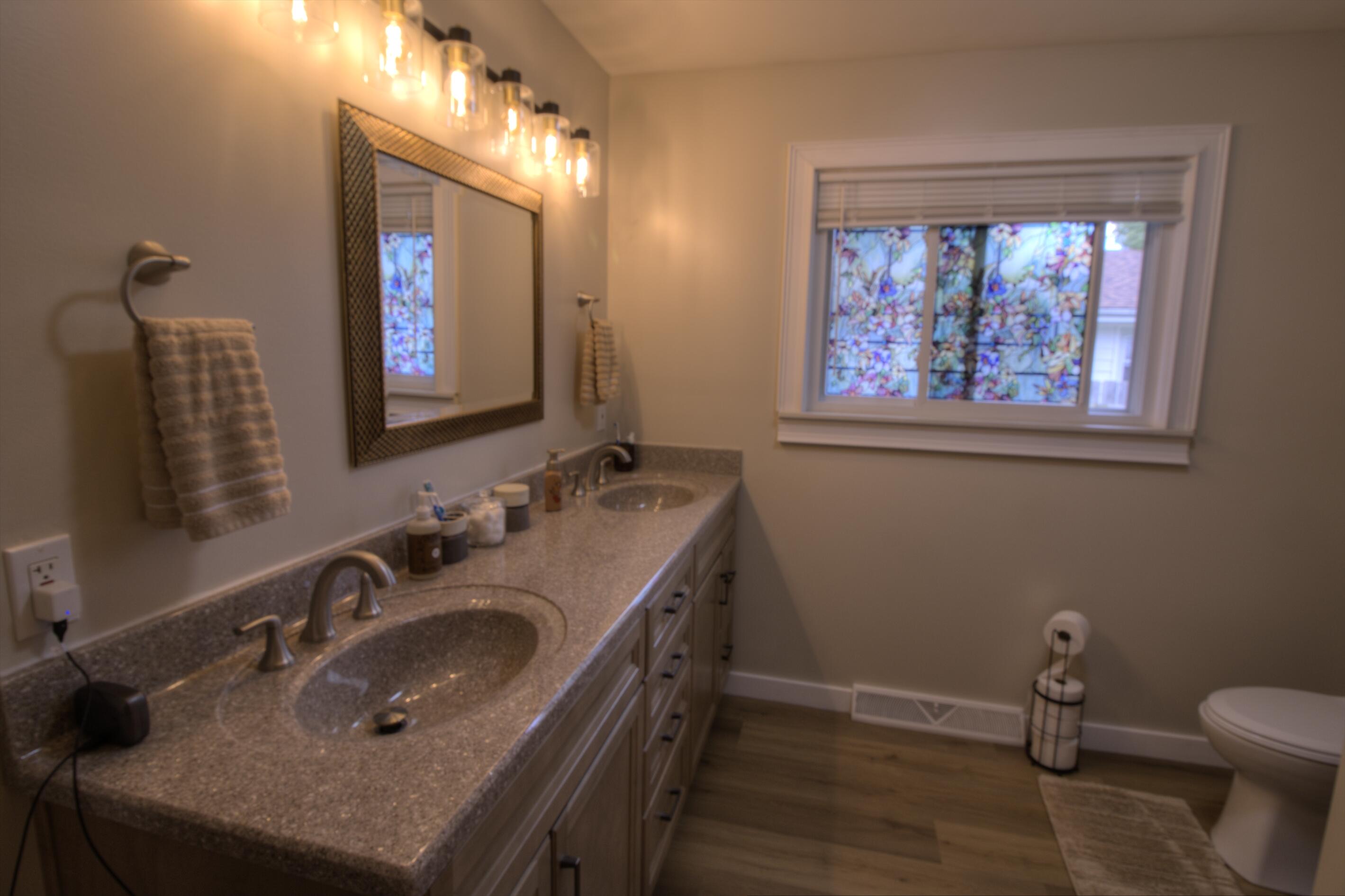 2309 Mayfield Road Property Photo 14