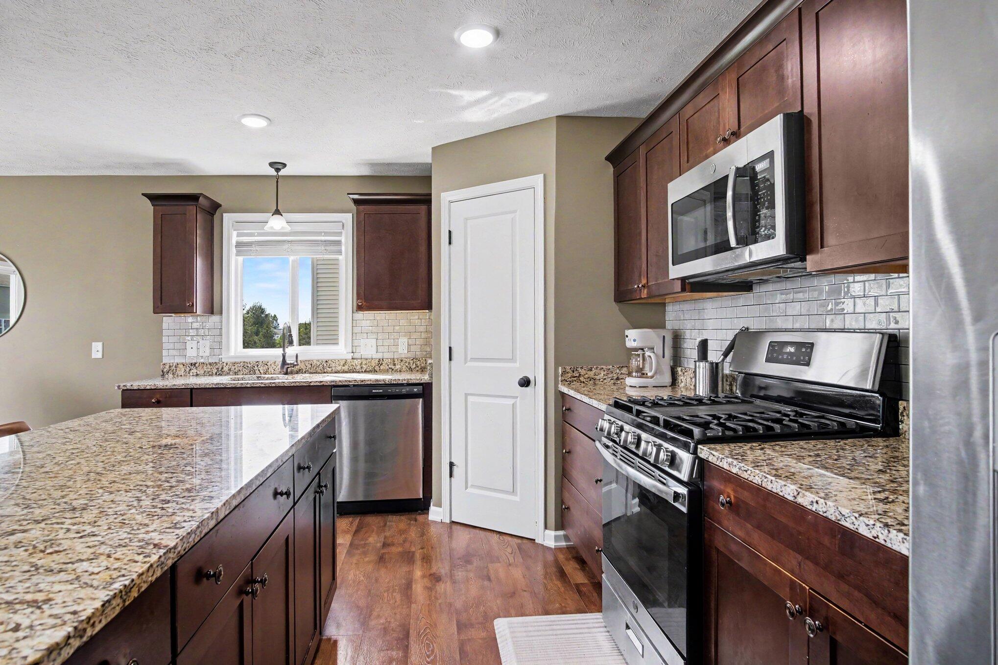 1112 Arbor Meadow Drive Se Property Photo 11