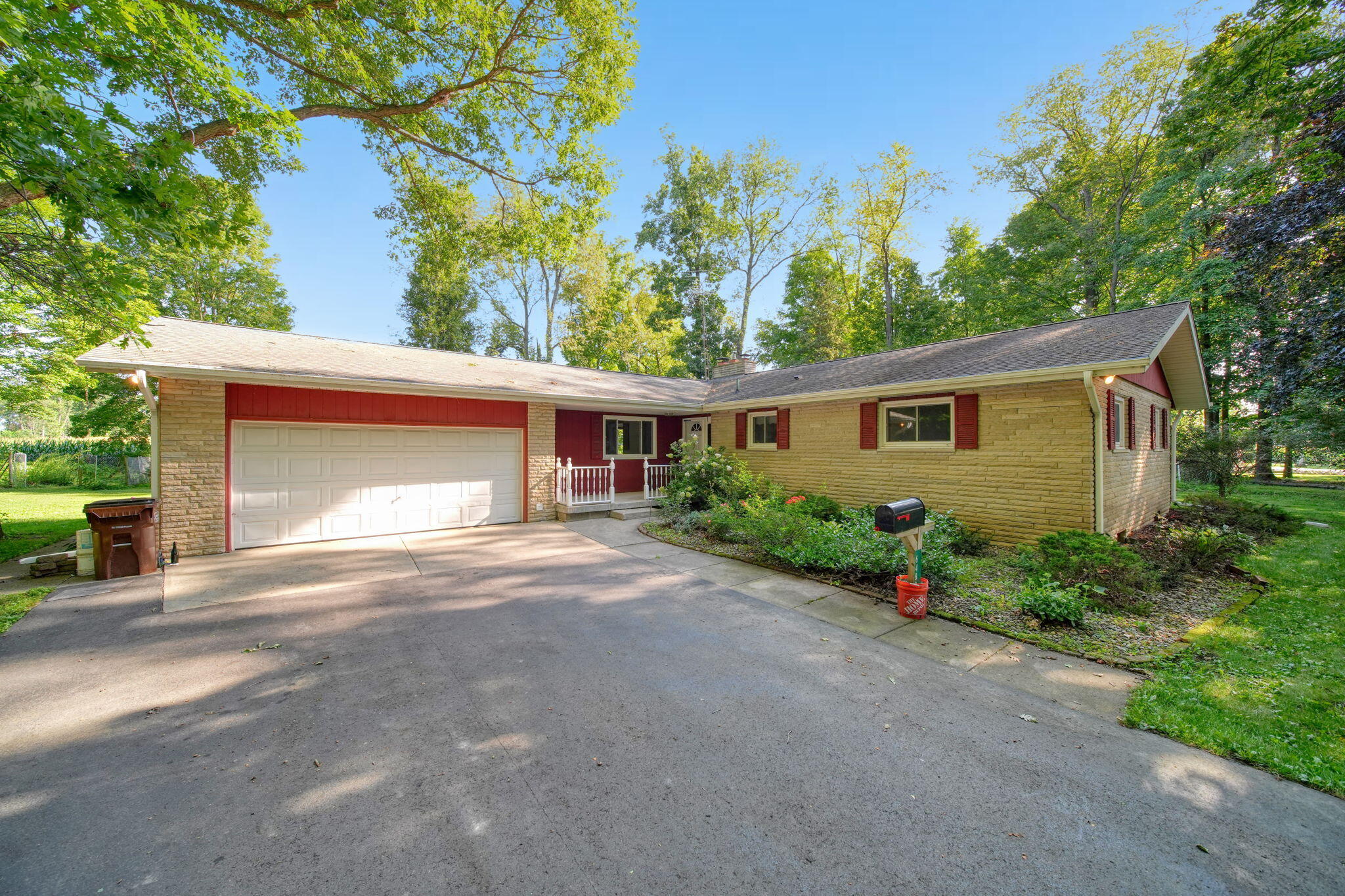 6480 Sears Road Property Photo 1