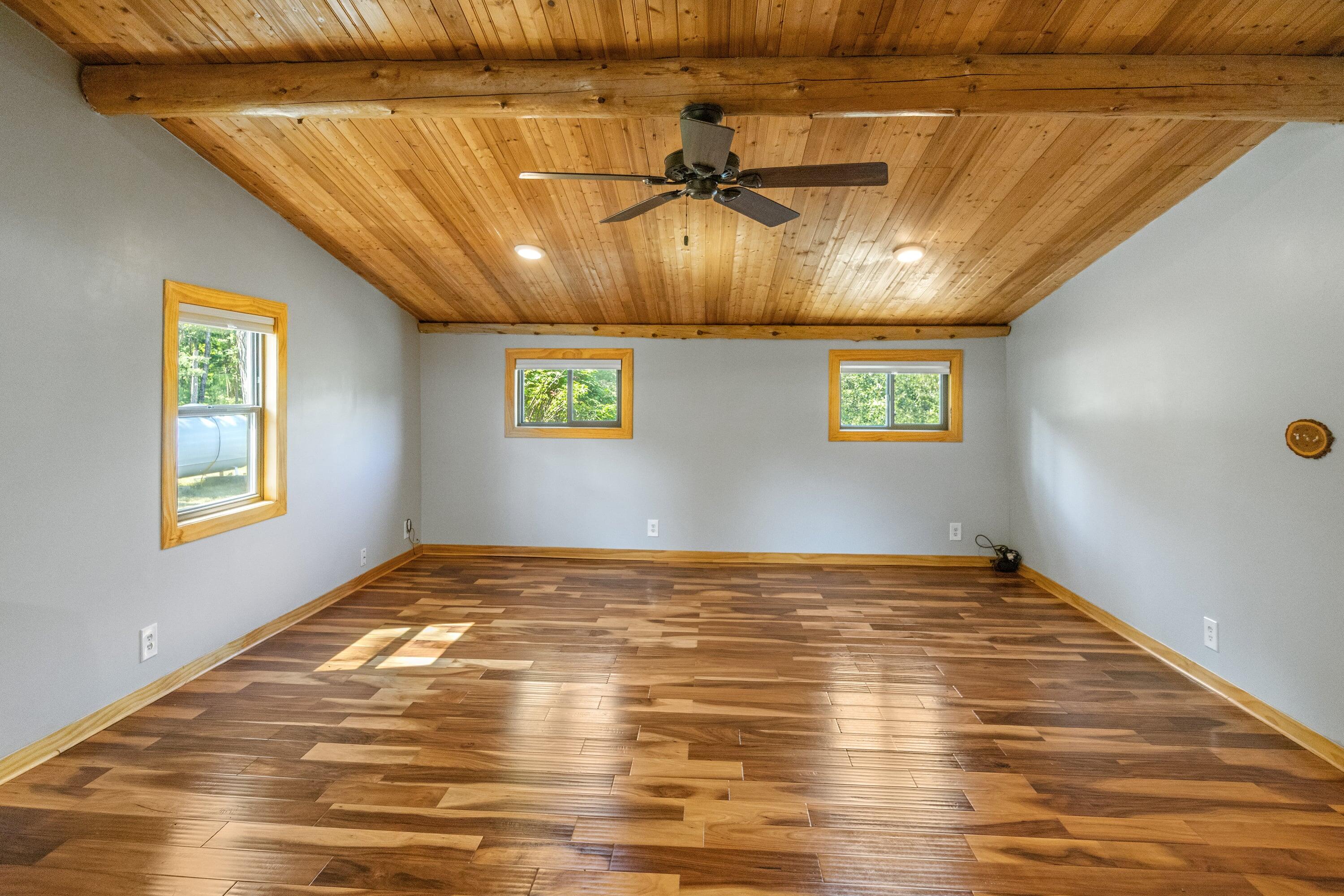2029 E 6 Mile Road Property Photo 6