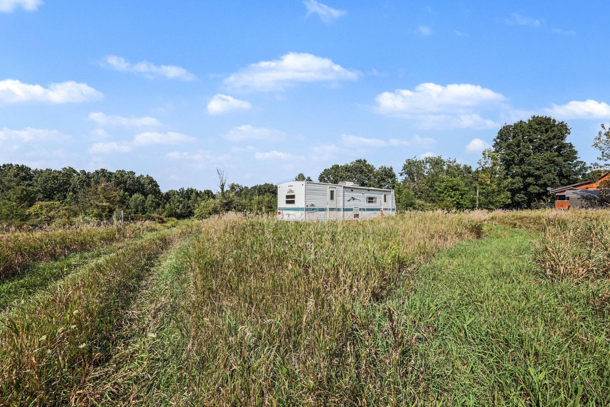 Vl E Riverside Drive Property Photo 18