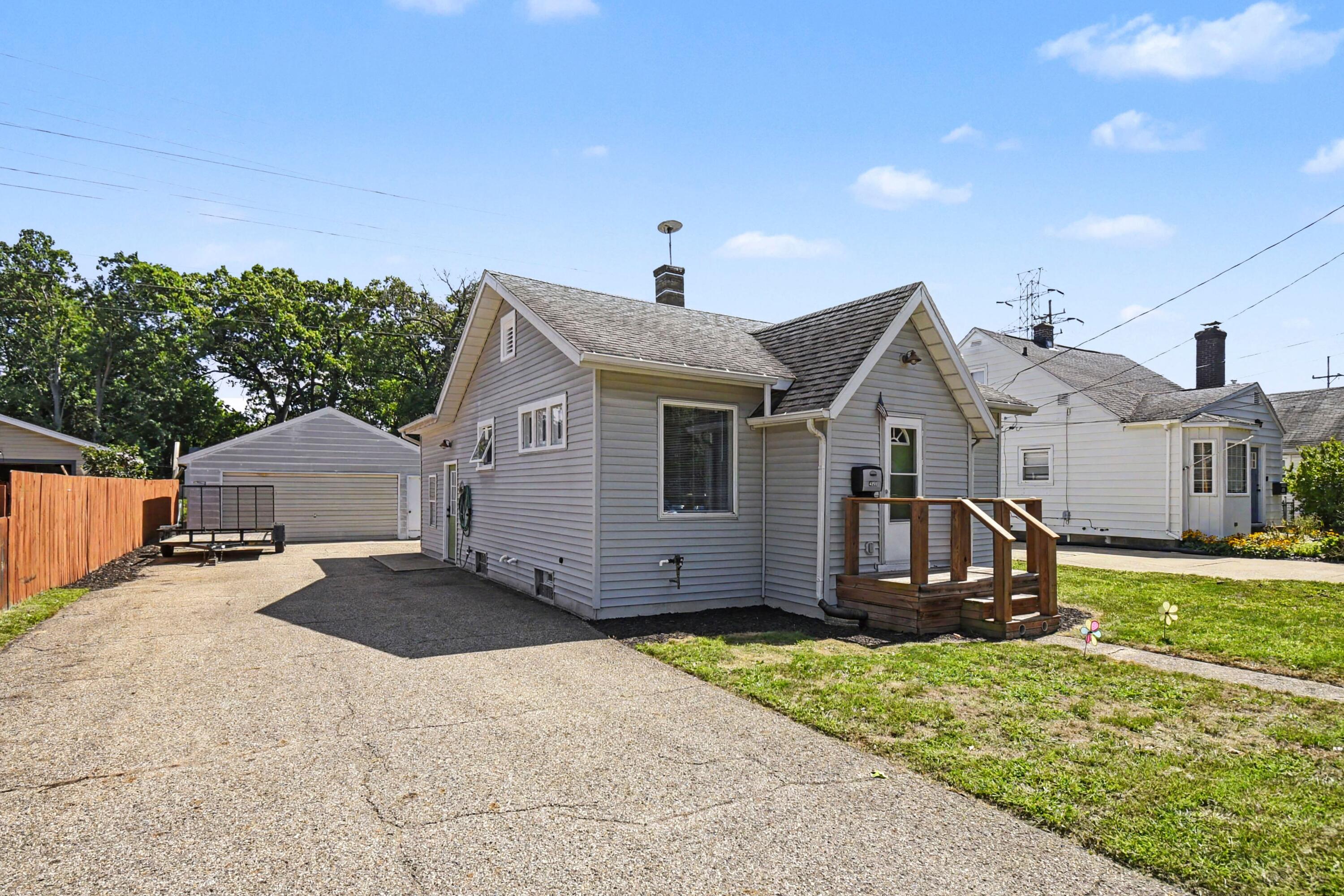 4858 Walton Avenue Sw Property Photo 2