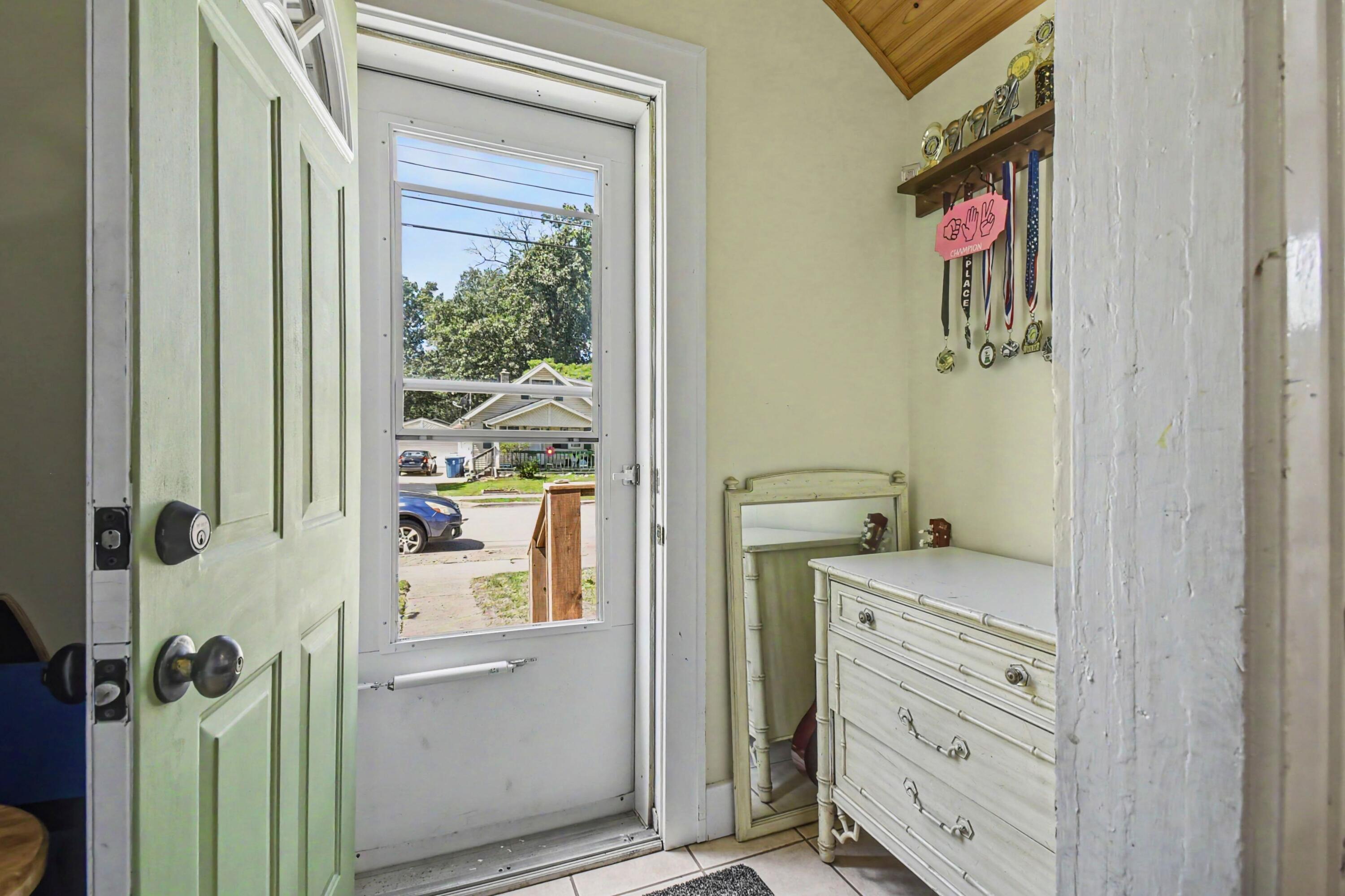 4858 Walton Avenue Sw Property Photo 7