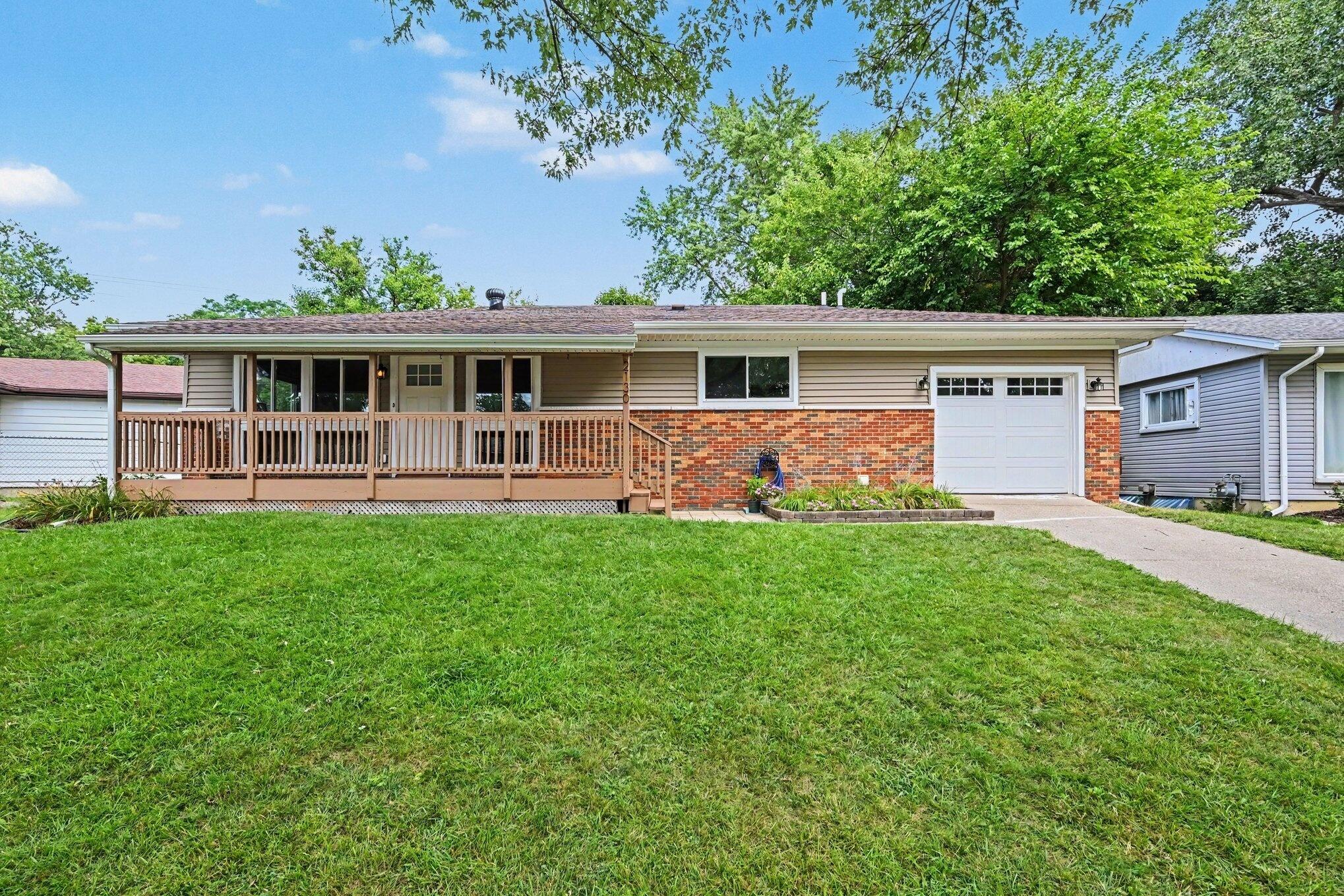 2130 N Circle Drive Property Photo 1