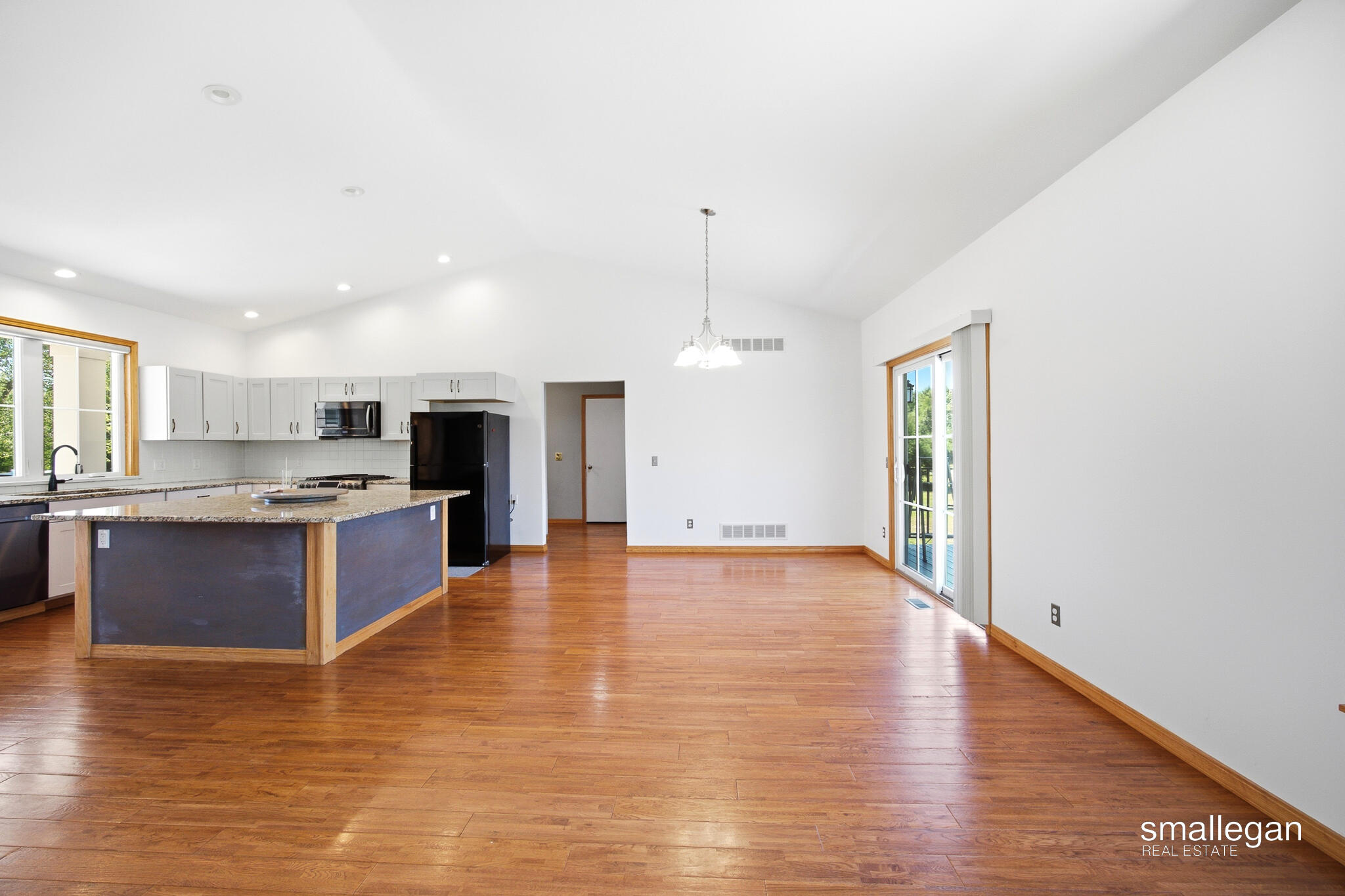 8165 Alpine Avenue Nw Property Photo 8
