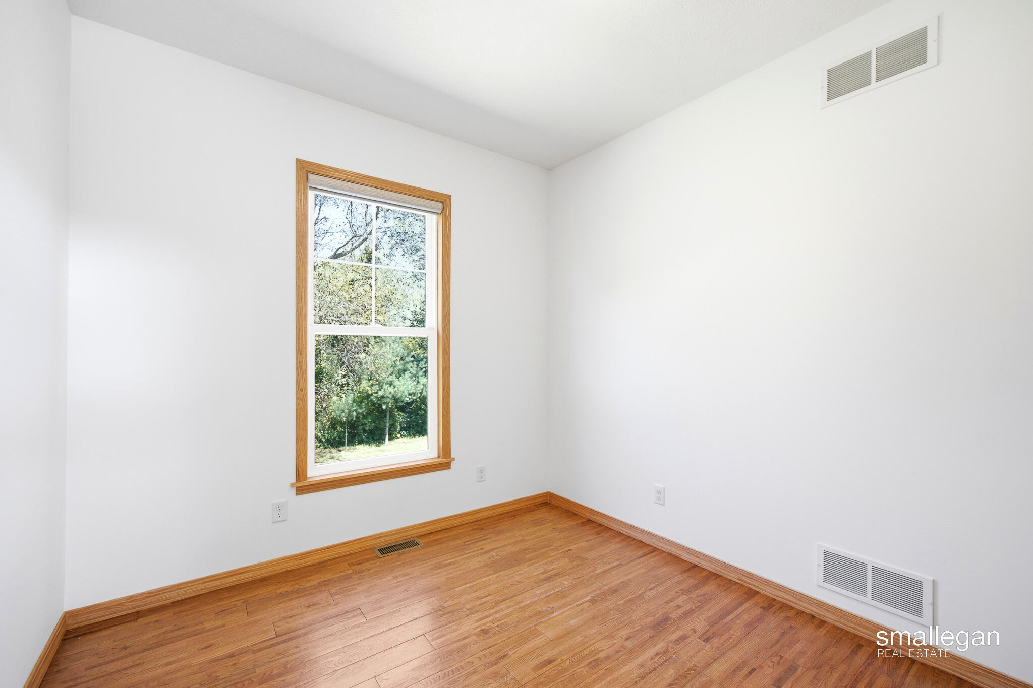 8165 Alpine Avenue Nw Property Photo 14