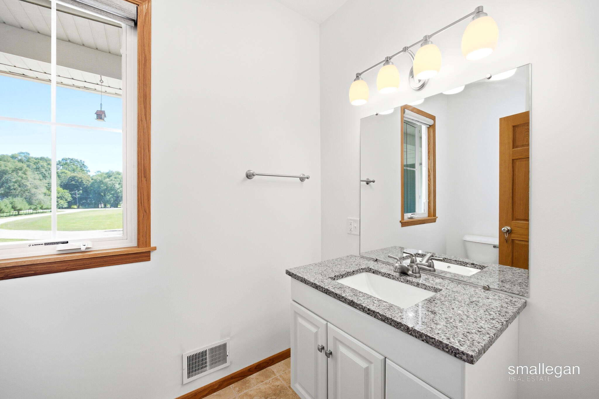 8165 Alpine Avenue Nw Property Photo 21