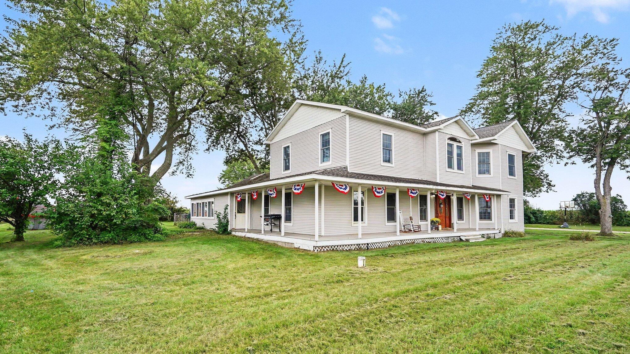 13141 Grass Lake Road Property Photo 3