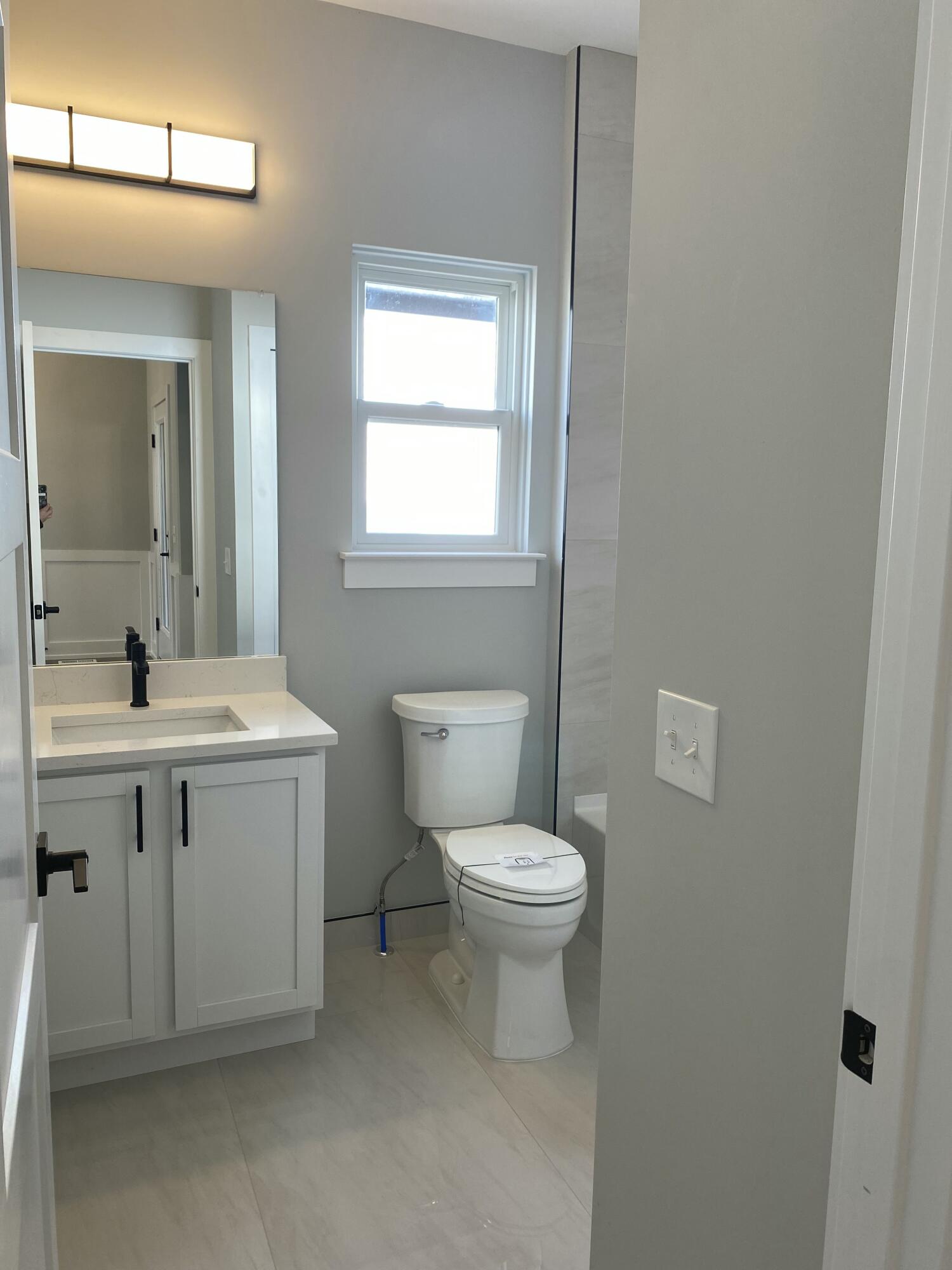 558 Falcon Drive Property Photo 10