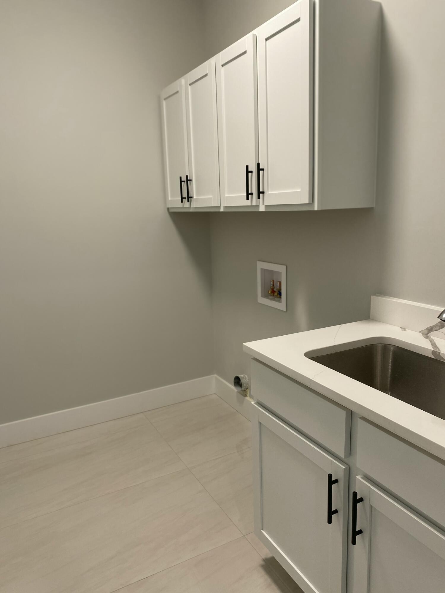 558 Falcon Drive Property Photo 22
