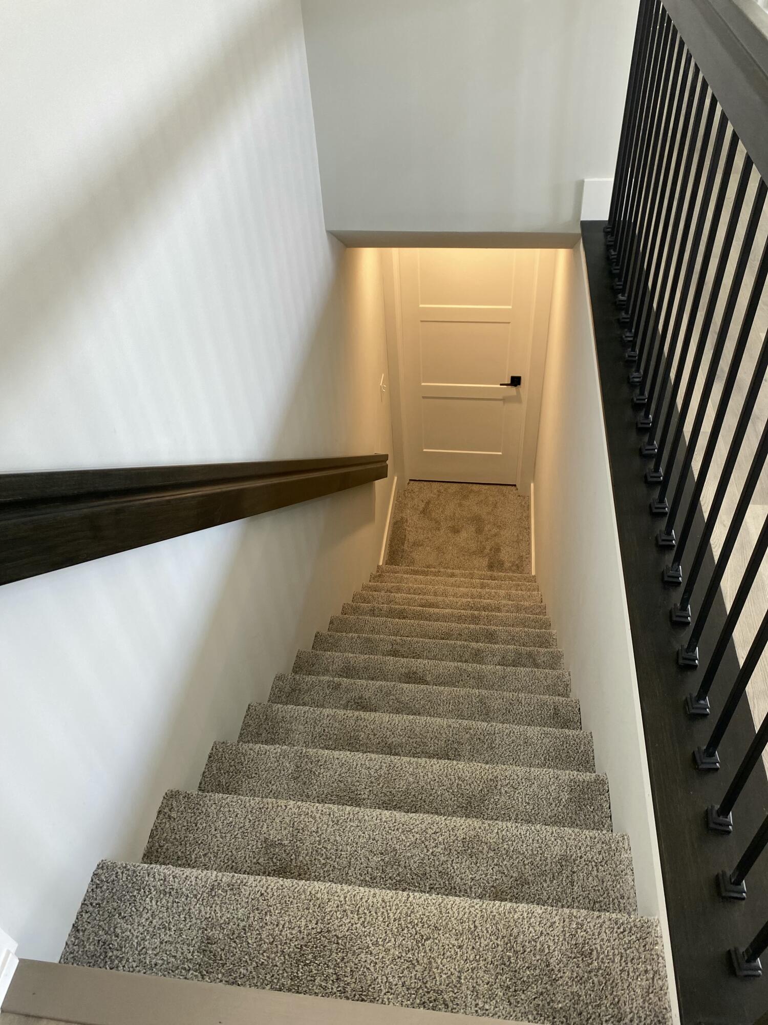 558 Falcon Drive Property Photo 24