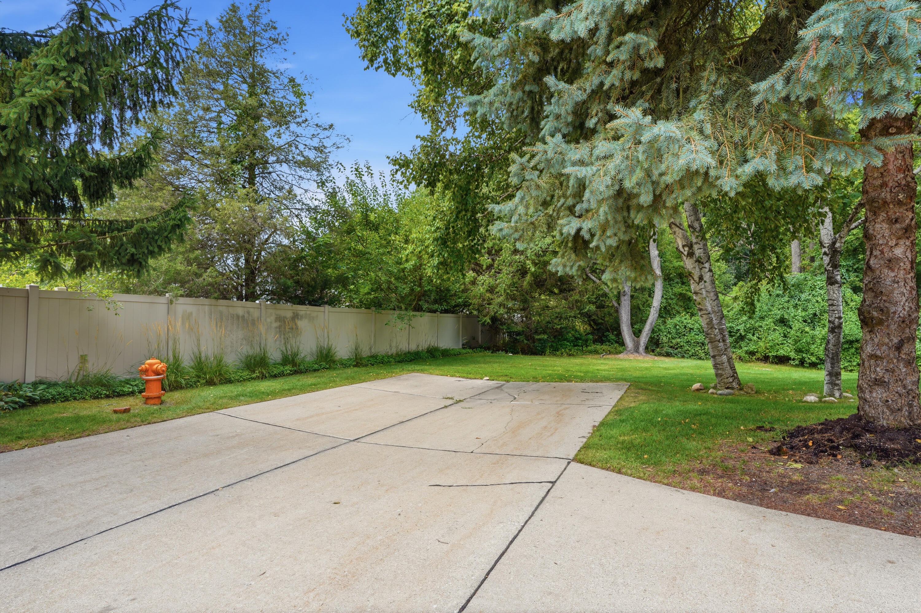 240 Pine Tree Ridge Drive 4 Property Photo 27