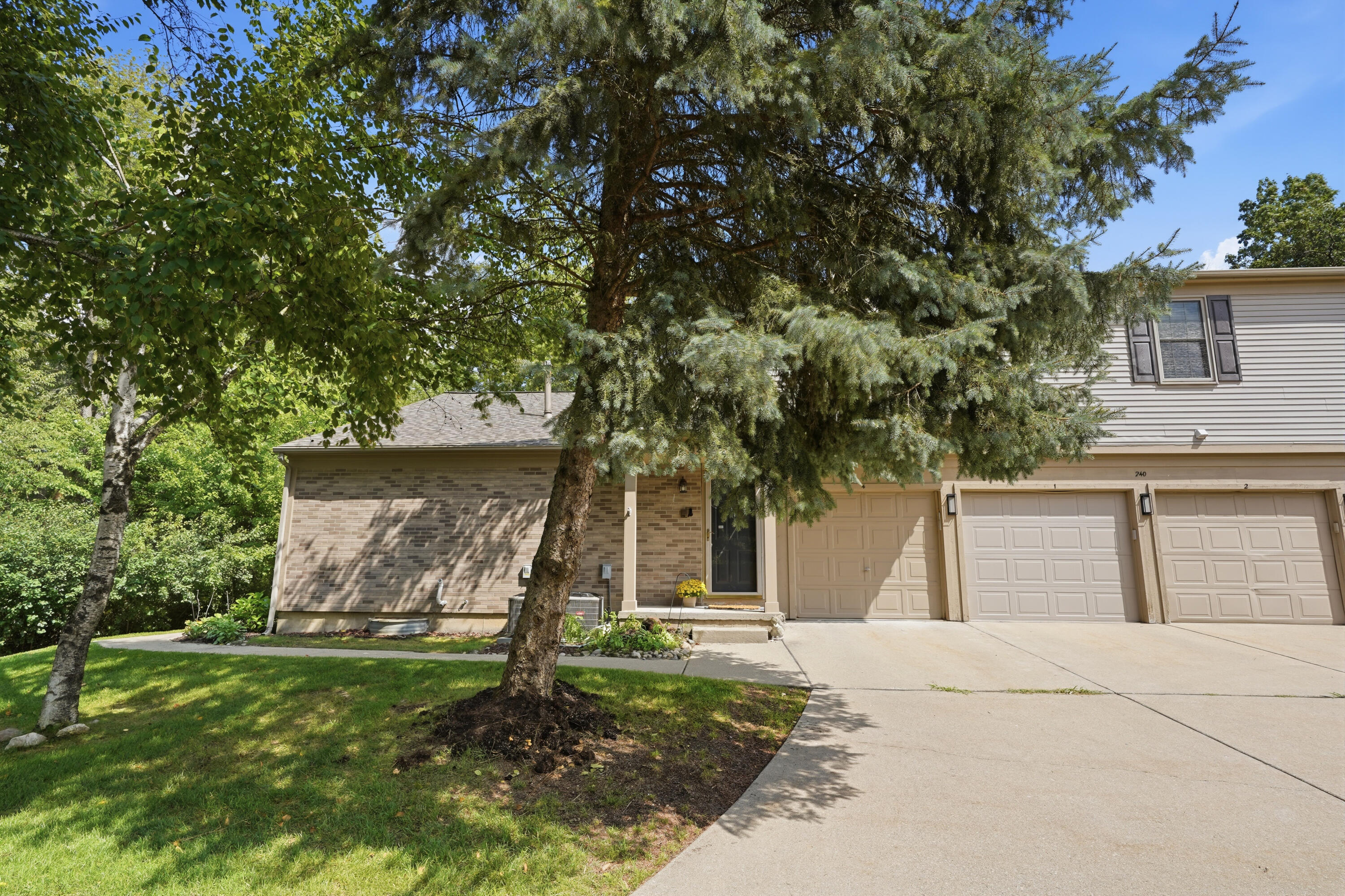 240 Pine Tree Ridge Drive 4 Property Photo 28