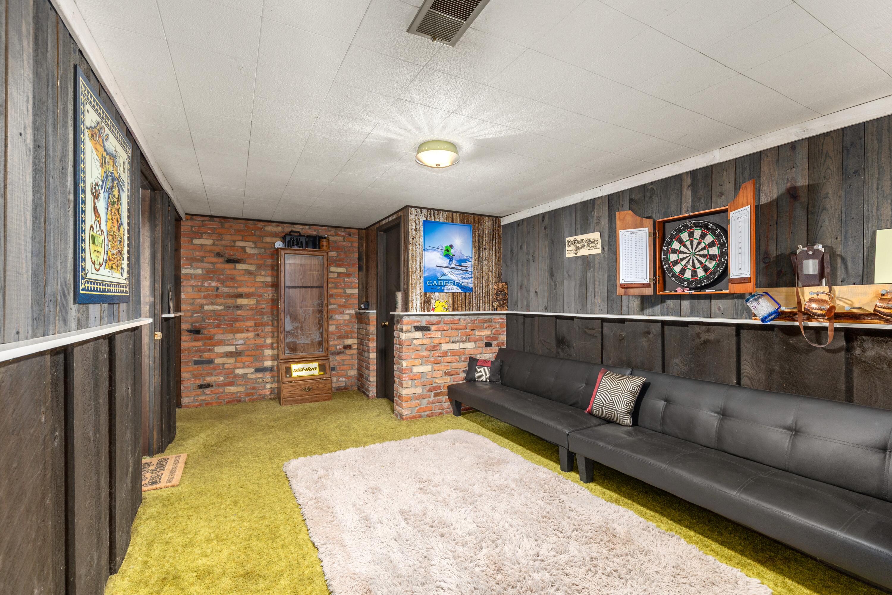 20600 Ross Parkway Property Photo 9