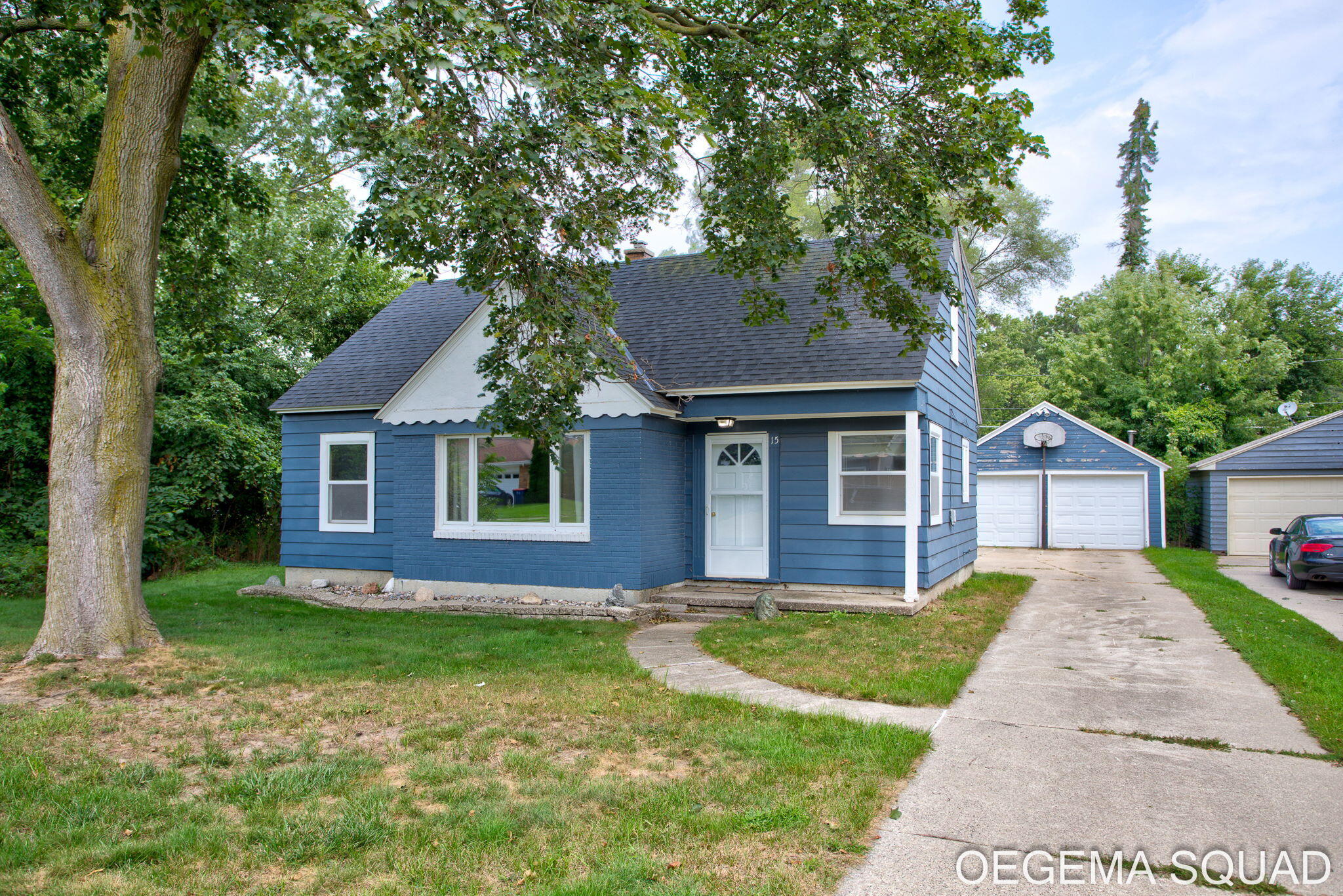 15 E 35th Street Property Photo 1