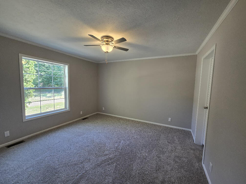 685 S Bingham Avenue Property Photo 2