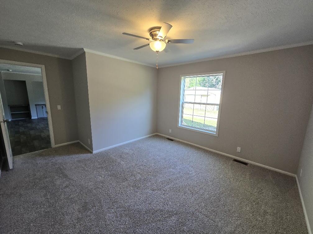 685 S Bingham Avenue Property Photo 4
