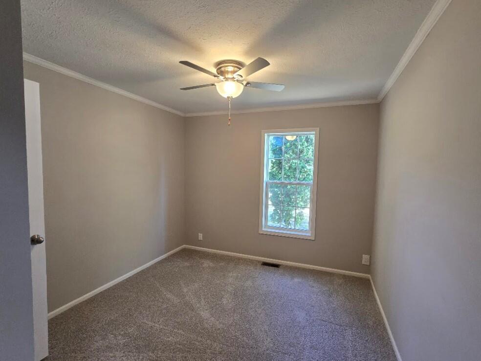 685 S Bingham Avenue Property Photo 18